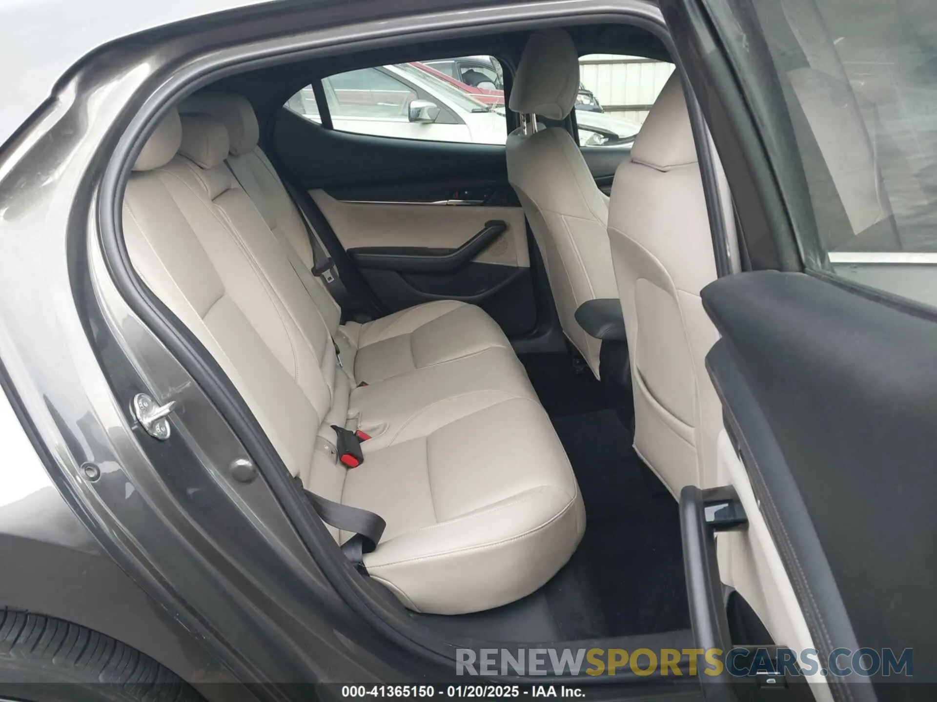 8 Photograph of a damaged car JM1BPAJMXK1121384 MAZDA MAZDA3 2019