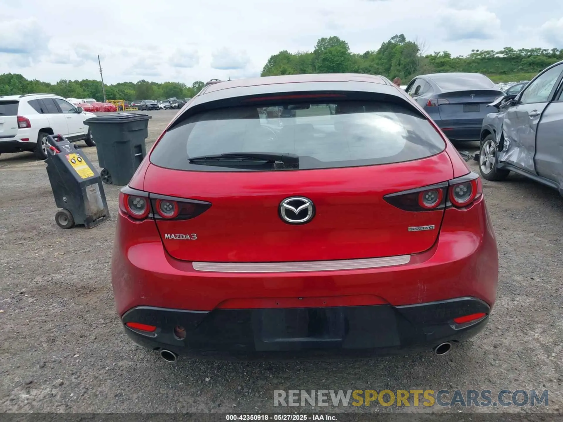 16 Photograph of a damaged car JM1BPALM9K1105772 MAZDA MAZDA3 2019
