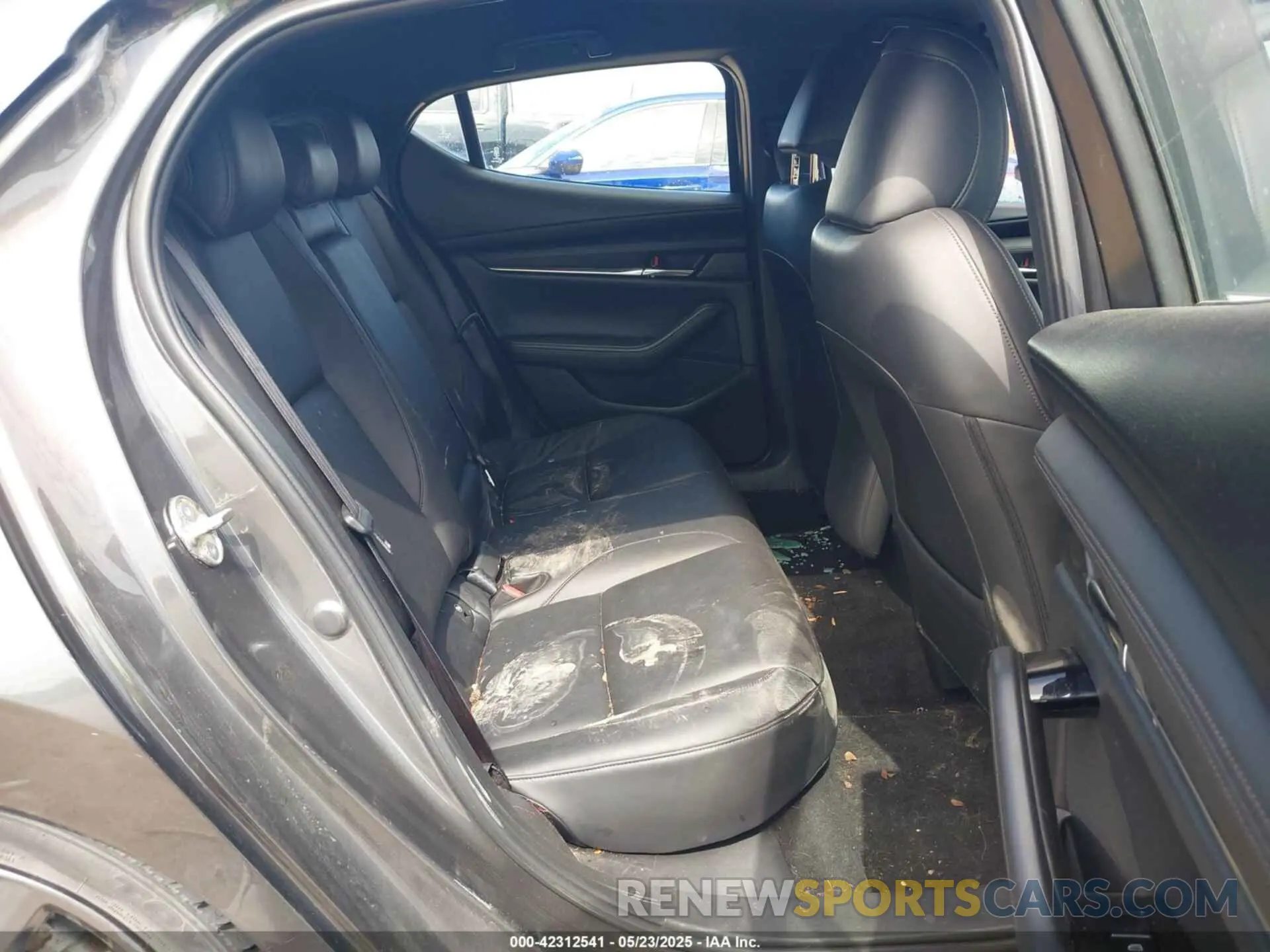 8 Photograph of a damaged car JM1BPAMM6K1142597 MAZDA MAZDA3 2019
