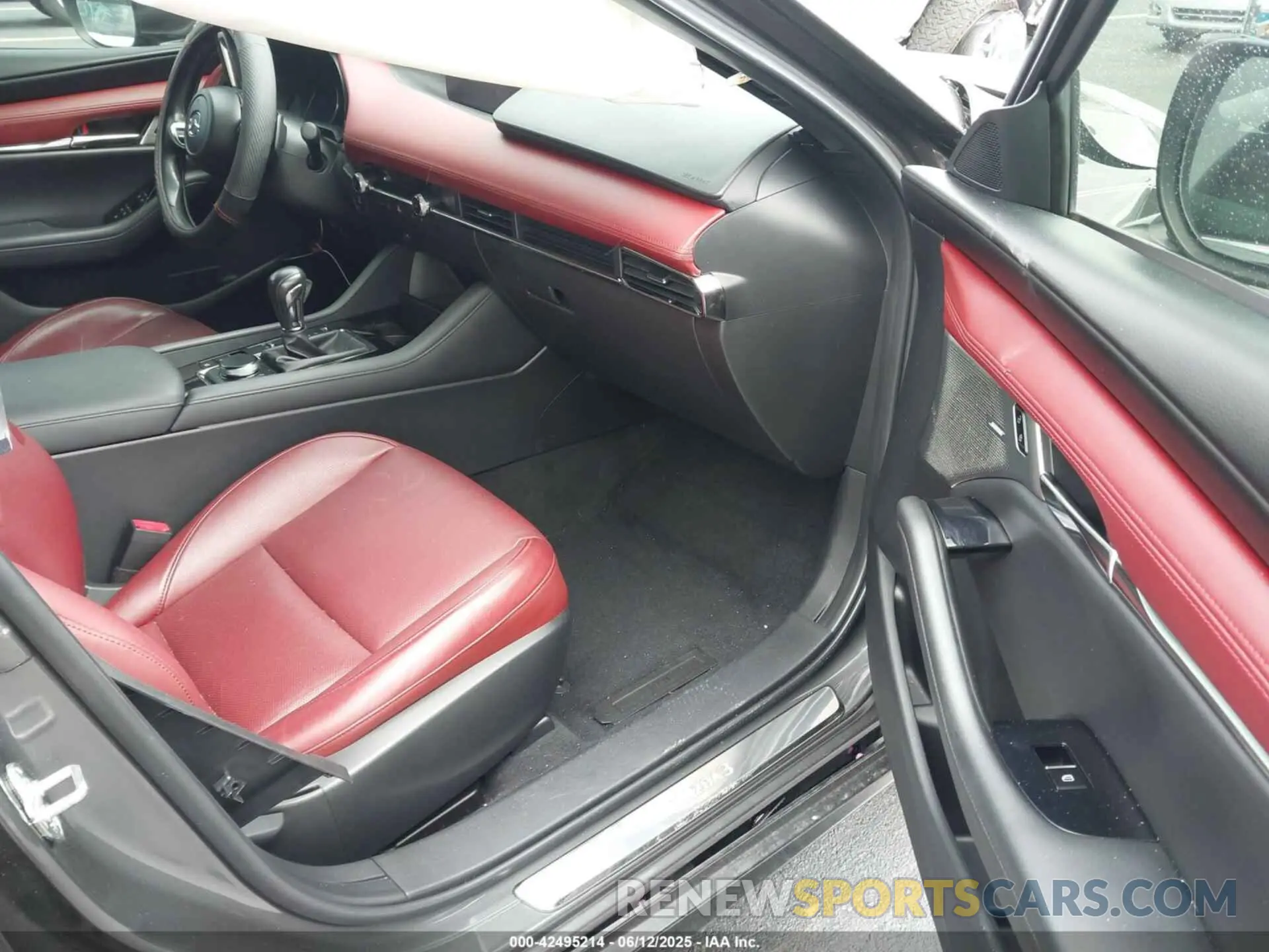 5 Photograph of a damaged car JM1BPANM3K1140563 MAZDA MAZDA3 2019