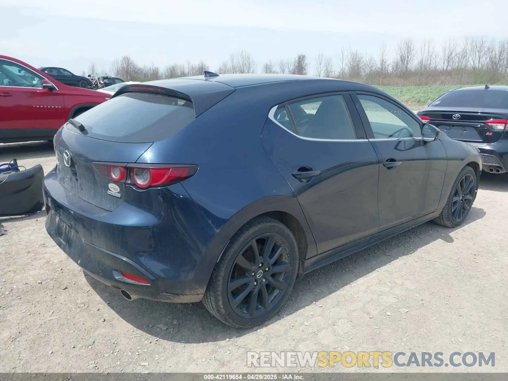 4 Photograph of a damaged car JM1BPANM4K1115882 MAZDA MAZDA3 2019