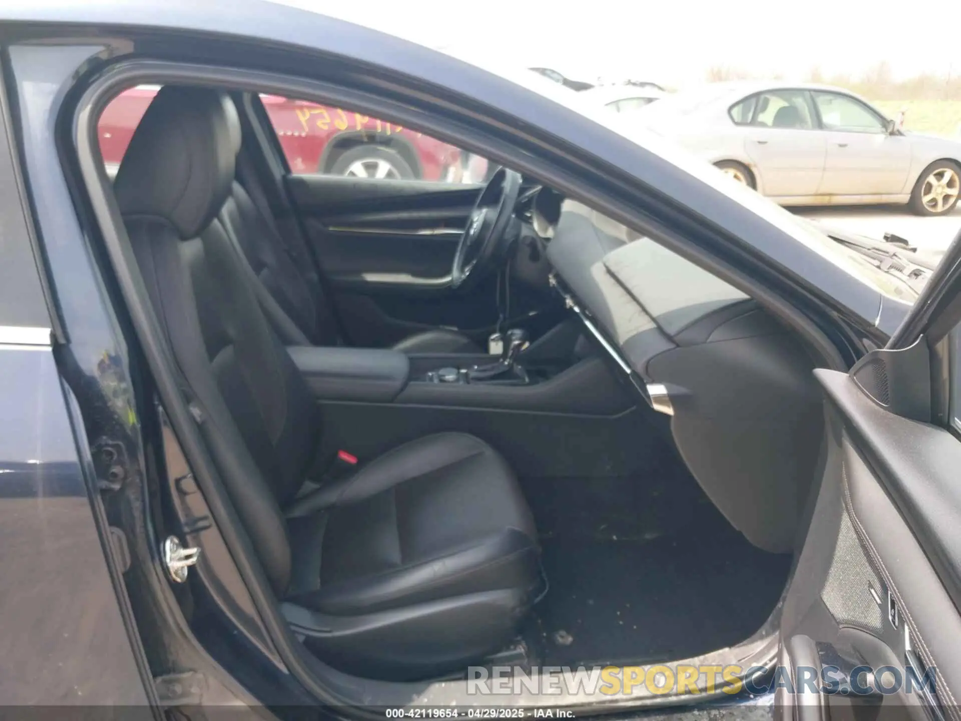 5 Photograph of a damaged car JM1BPANM4K1115882 MAZDA MAZDA3 2019