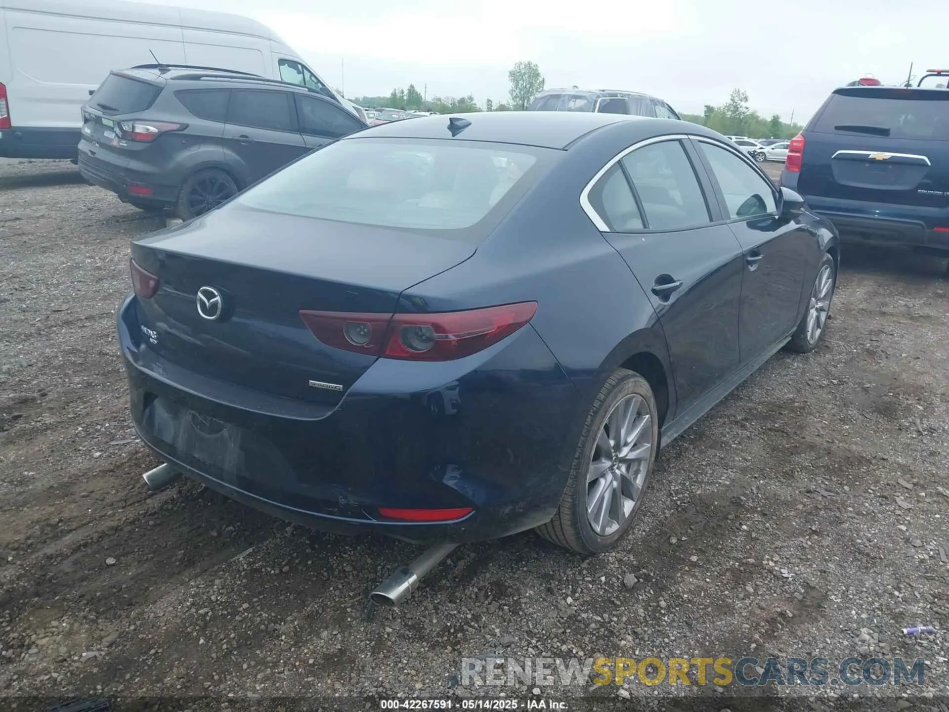 4 Photograph of a damaged car JM1BPBDM5K1133296 MAZDA MAZDA3 2019
