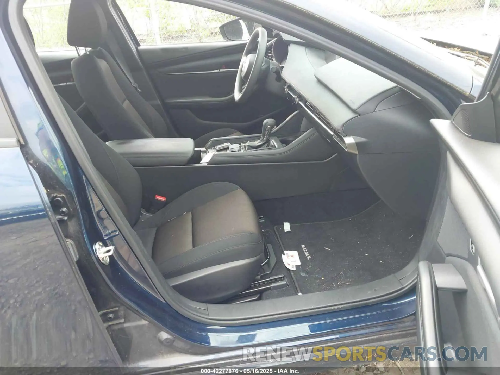 5 Photograph of a damaged car 3MZBPABL1LM129851 MAZDA MAZDA3 2020