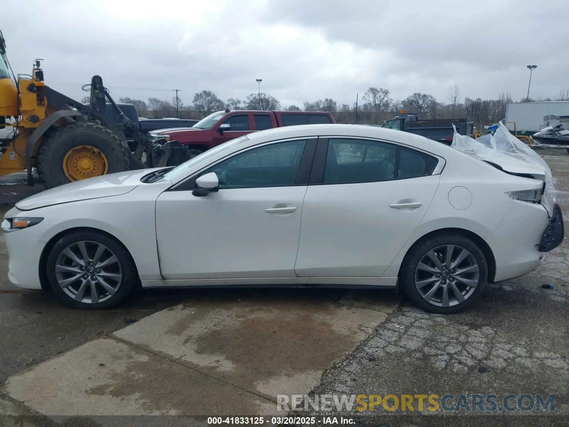 14 Photograph of a damaged car 3MZBPACL4LM135254 MAZDA MAZDA3 2020