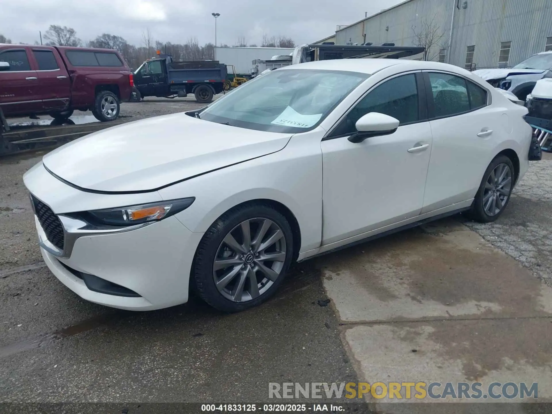2 Photograph of a damaged car 3MZBPACL4LM135254 MAZDA MAZDA3 2020
