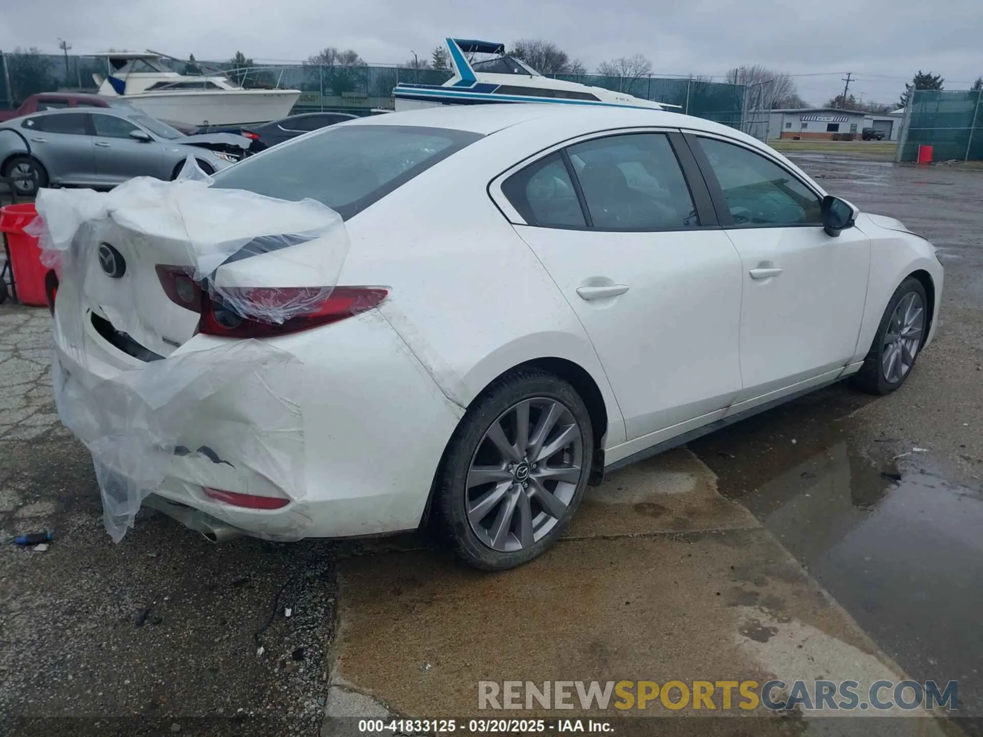 4 Photograph of a damaged car 3MZBPACL4LM135254 MAZDA MAZDA3 2020
