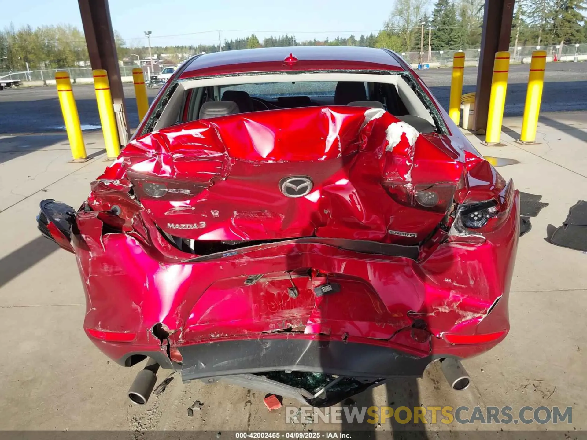 16 Photograph of a damaged car 3MZBPADL9LM129156 MAZDA MAZDA3 2020