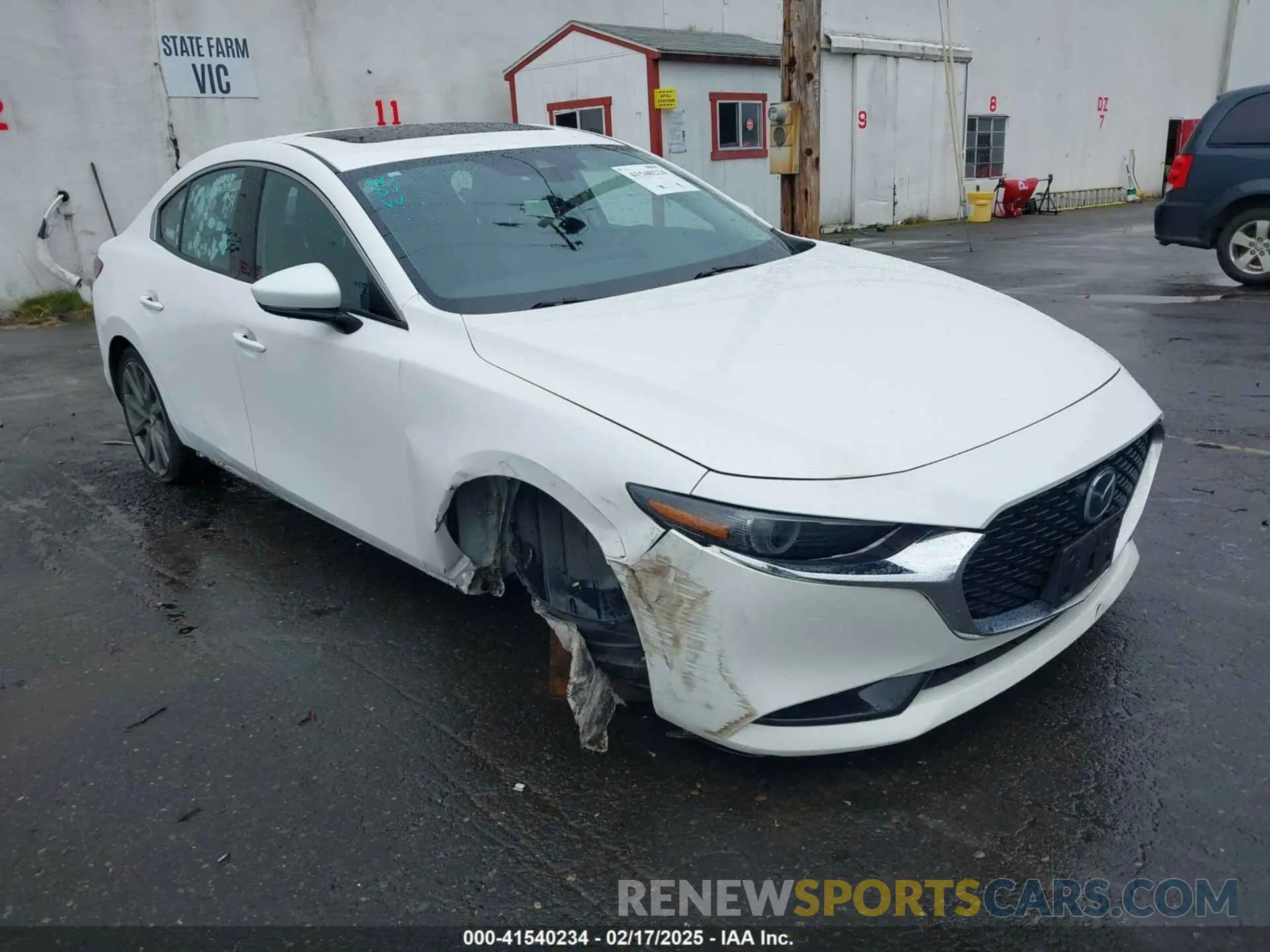 1 Photograph of a damaged car 3MZBPBEMXLM133357 MAZDA MAZDA3 2020