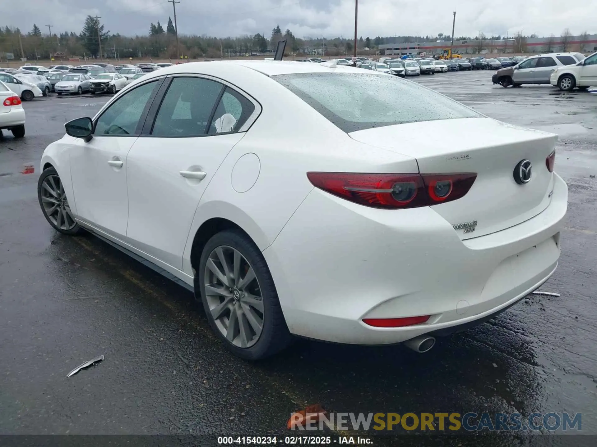 3 Photograph of a damaged car 3MZBPBEMXLM133357 MAZDA MAZDA3 2020