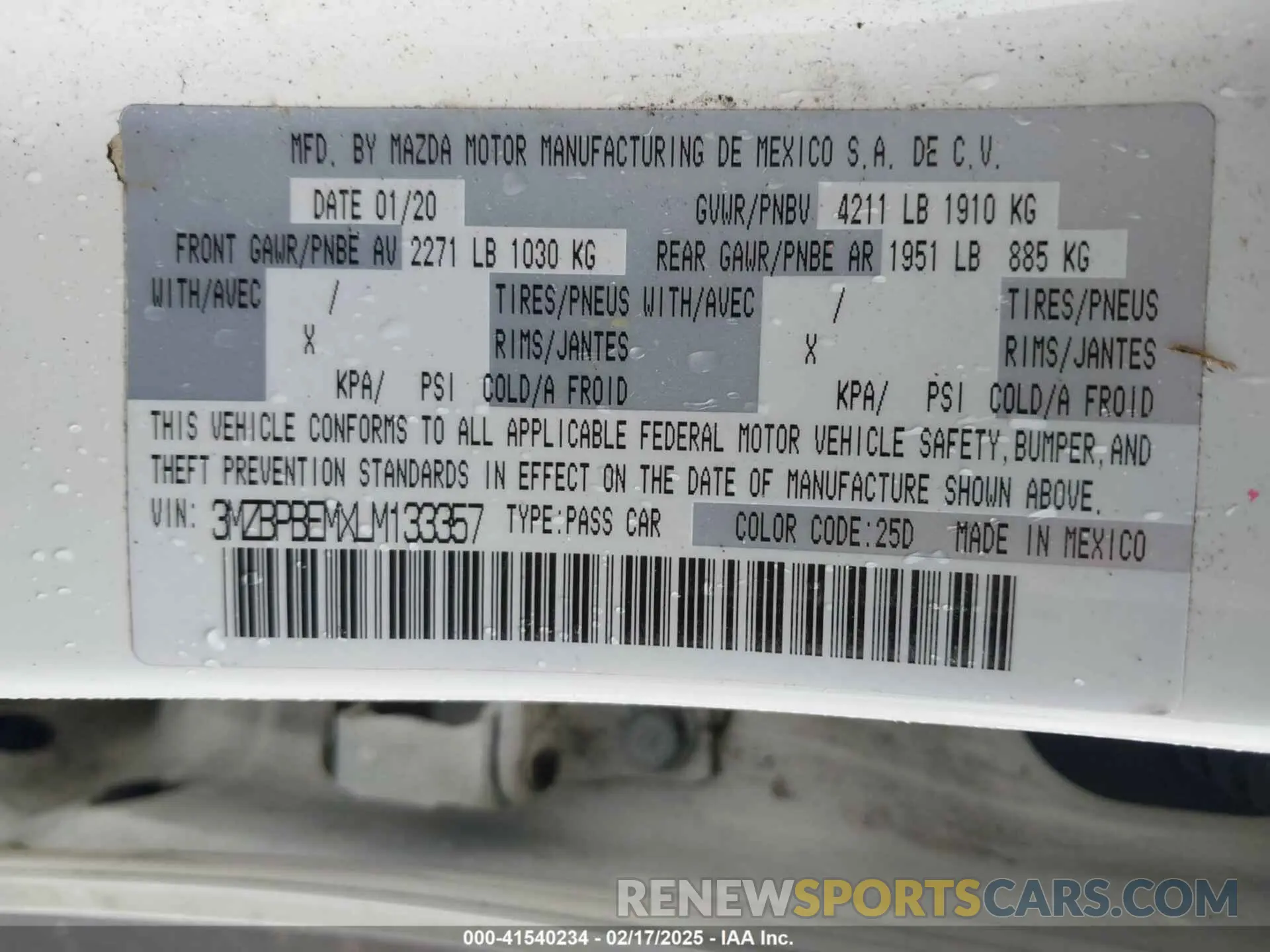 9 Photograph of a damaged car 3MZBPBEMXLM133357 MAZDA MAZDA3 2020