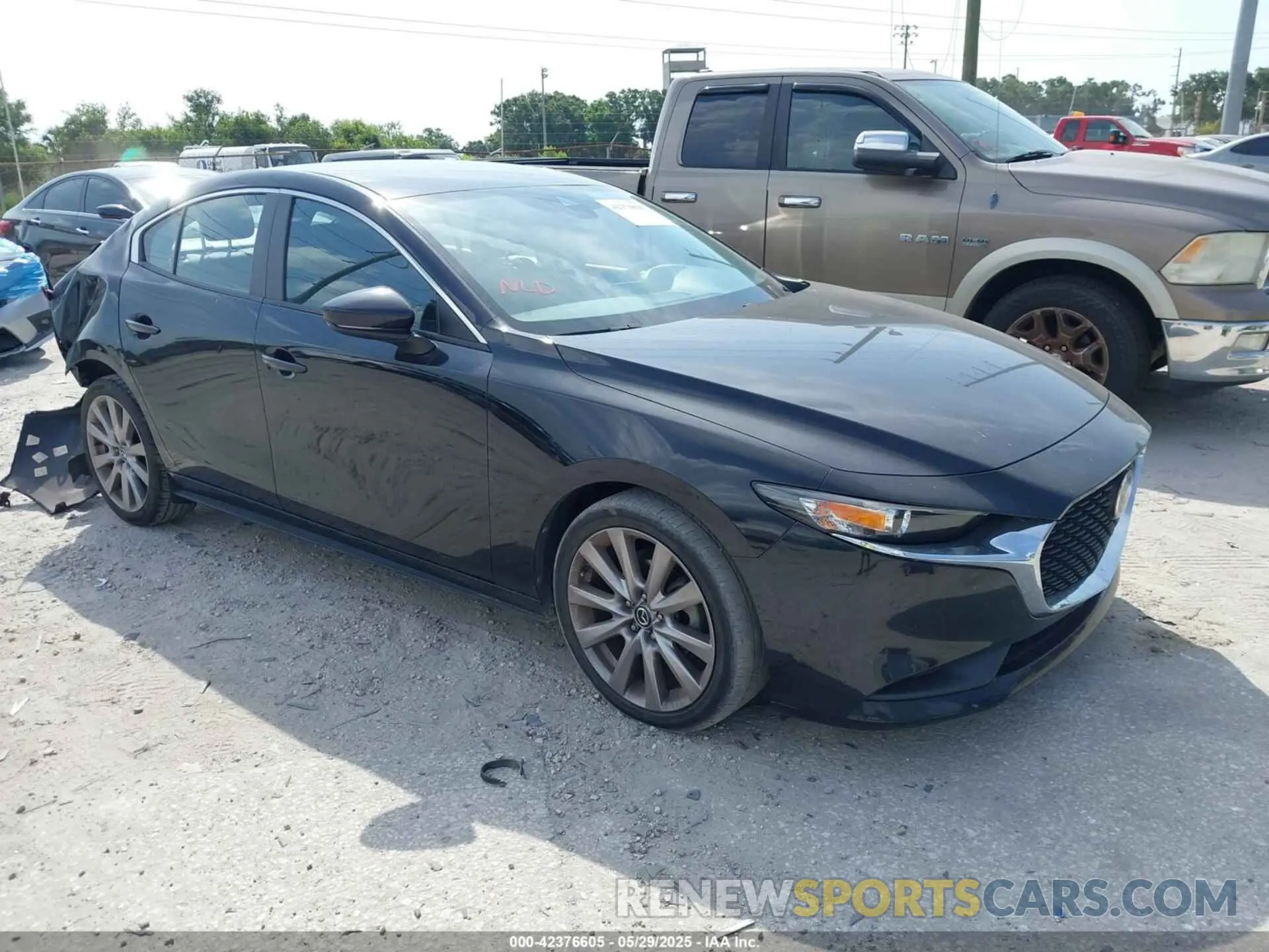 1 Photograph of a damaged car JM1BPACL0L1165481 MAZDA MAZDA3 2020