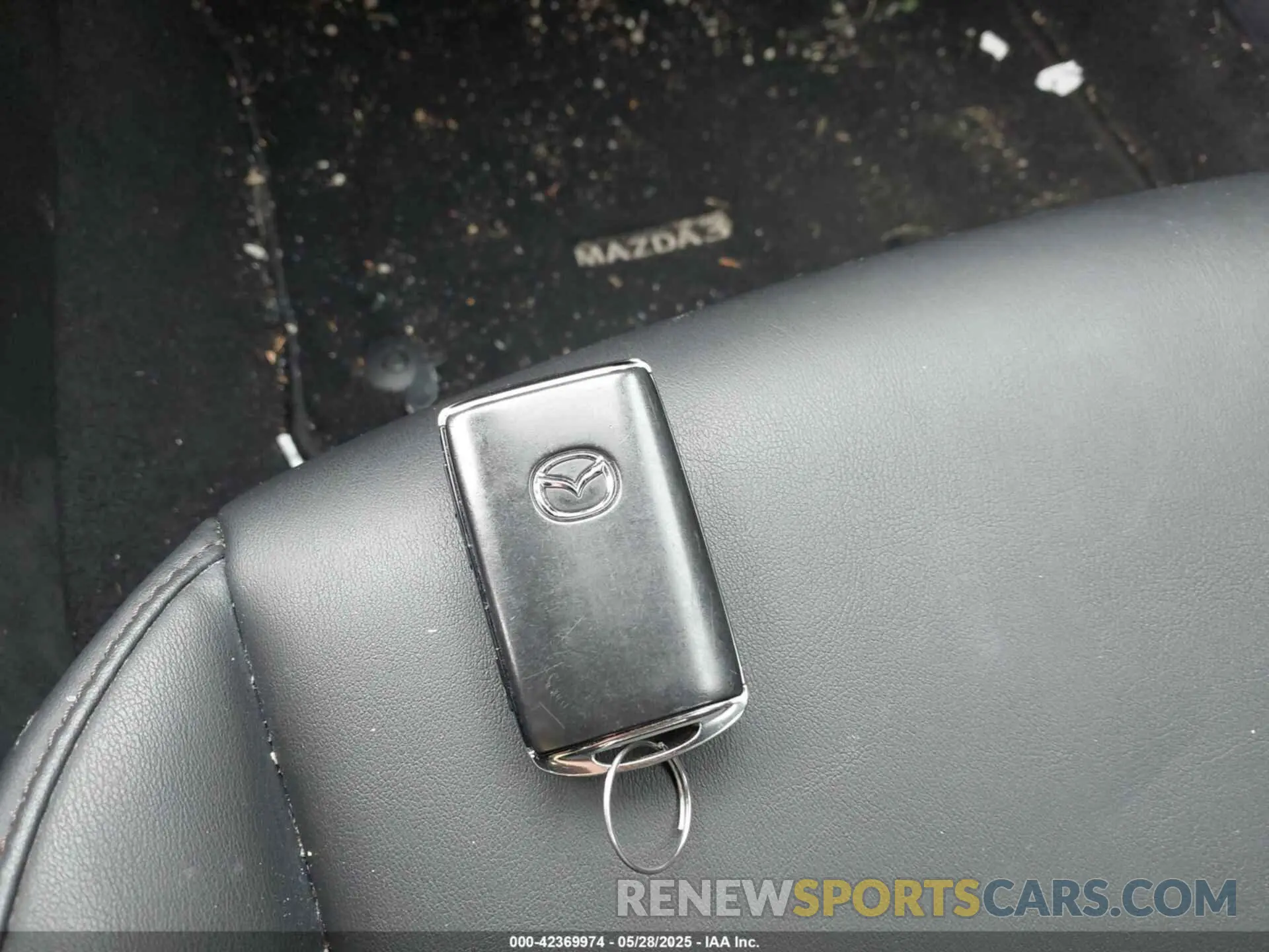 11 Photograph of a damaged car JM1BPALM0L1153596 MAZDA MAZDA3 2020