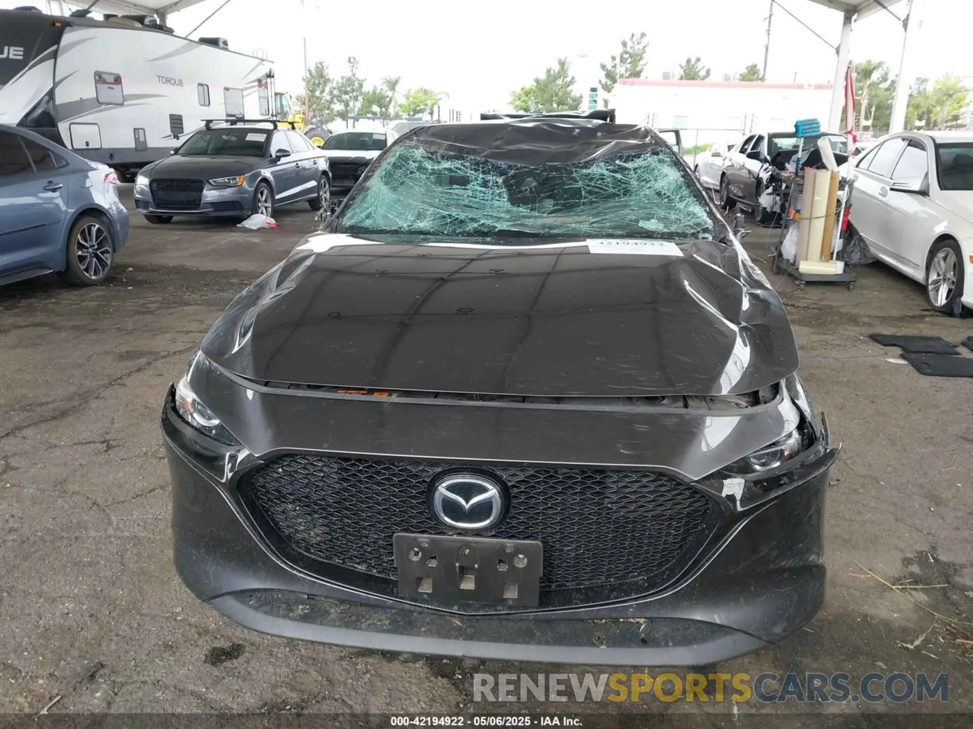 12 Фотография поврежденного автомобиля JM1BPALM0L1163707 MAZDA MAZDA3 2020
