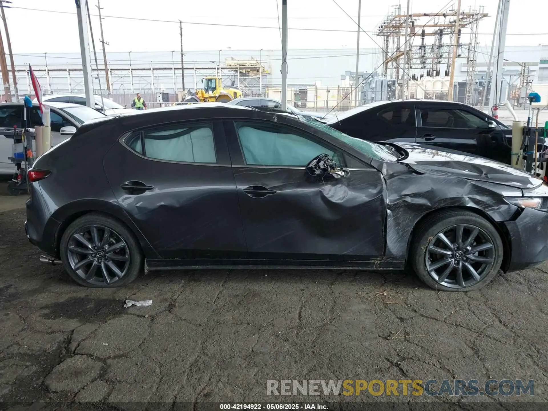 13 Фотография поврежденного автомобиля JM1BPALM0L1163707 MAZDA MAZDA3 2020