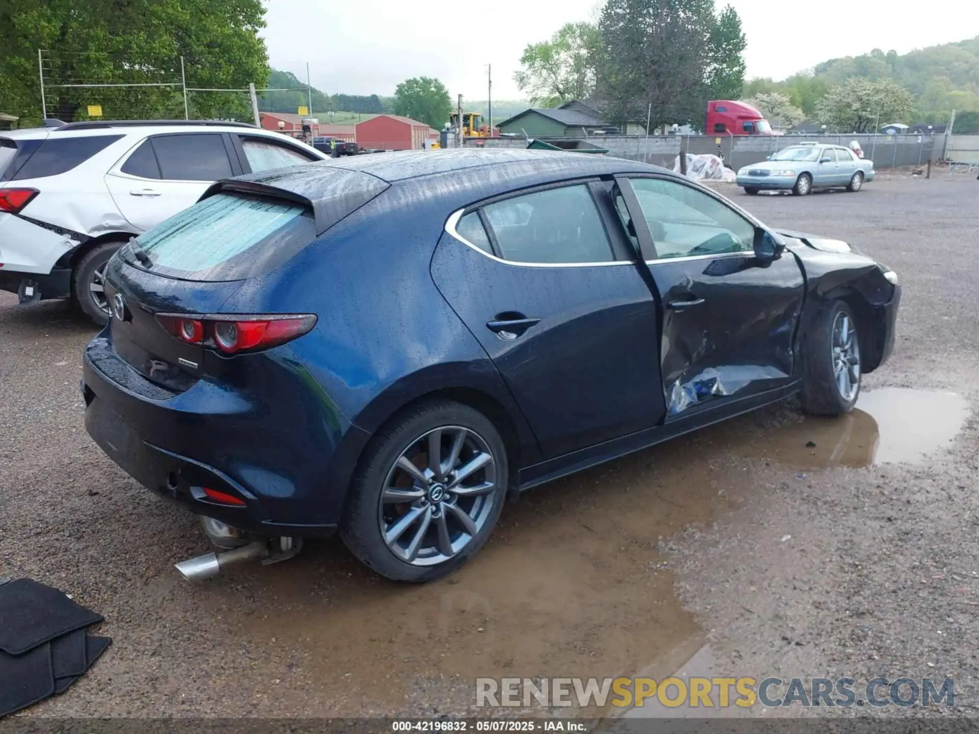 4 Photograph of a damaged car JM1BPALM1L1158967 MAZDA MAZDA3 2020