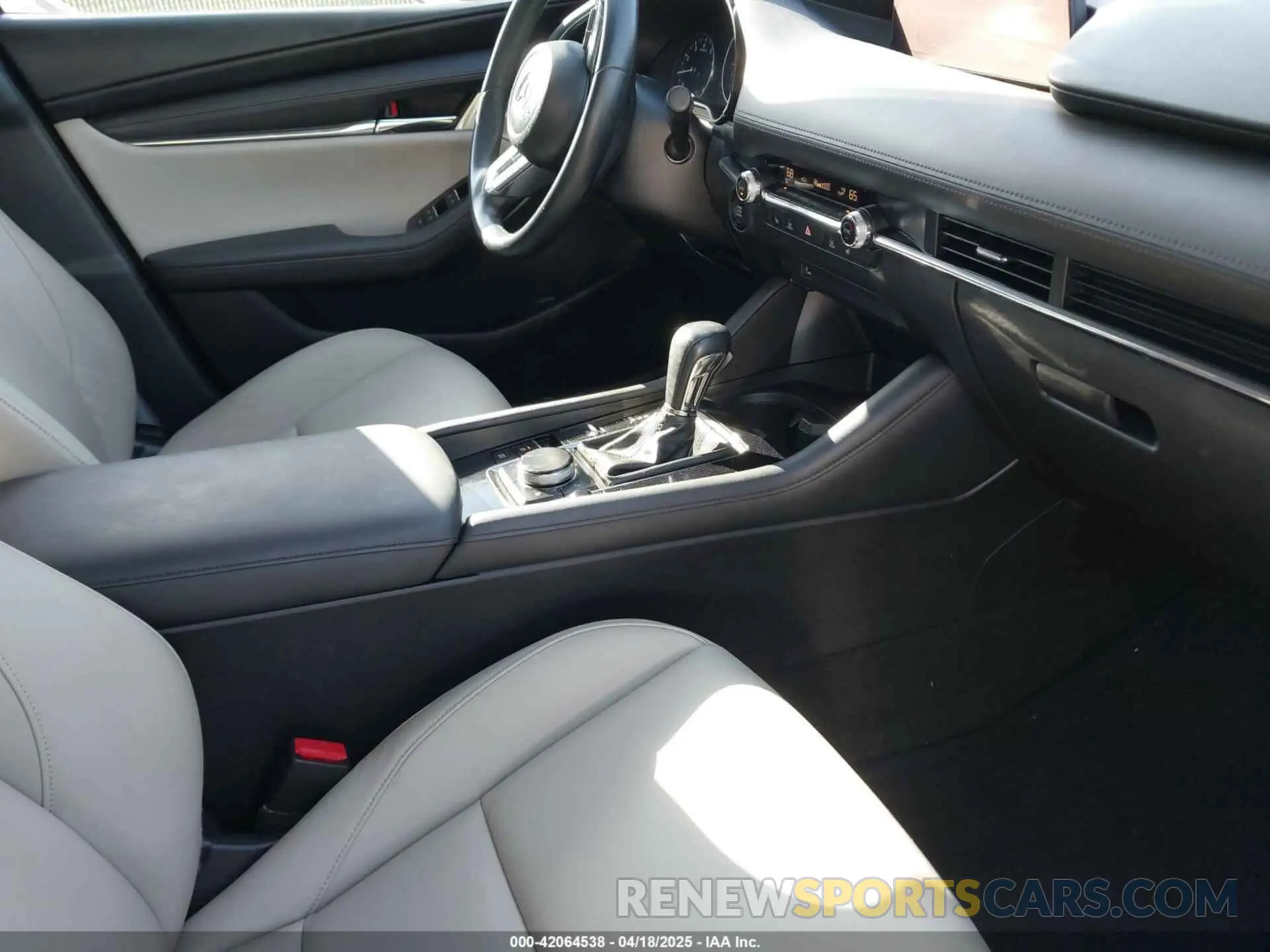 5 Фотография поврежденного автомобиля JM1BPBDM6L1167443 MAZDA MAZDA3 2020