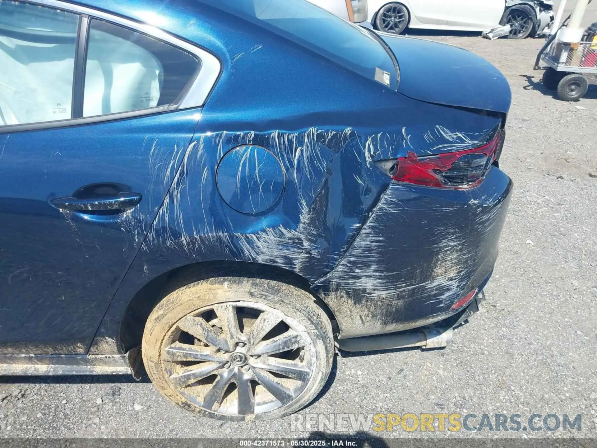 19 Photograph of a damaged car 3MZBPABL6MM214976 MAZDA MAZDA3 2021