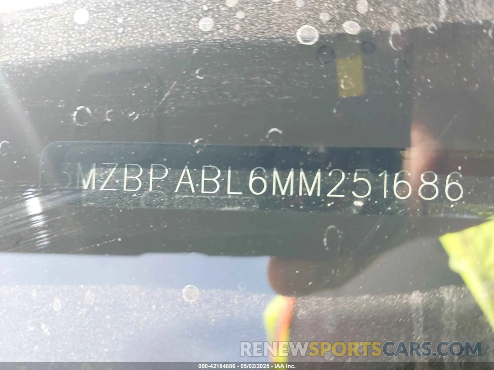8 Photograph of a damaged car 3MZBPABL6MM251686 MAZDA MAZDA3 2021