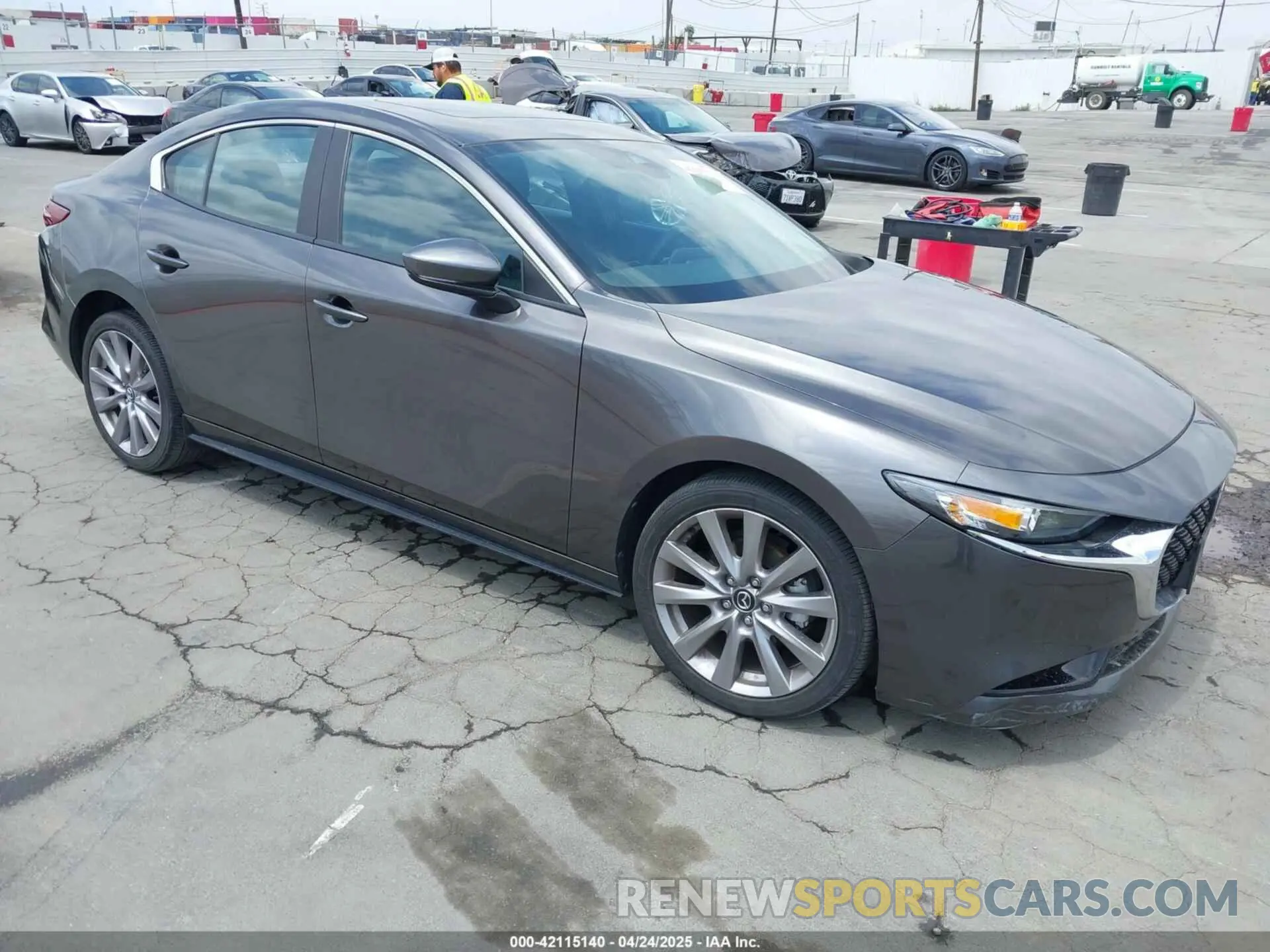 1 Фотография поврежденного автомобиля 3MZBPACL4MM214814 MAZDA MAZDA3 2021