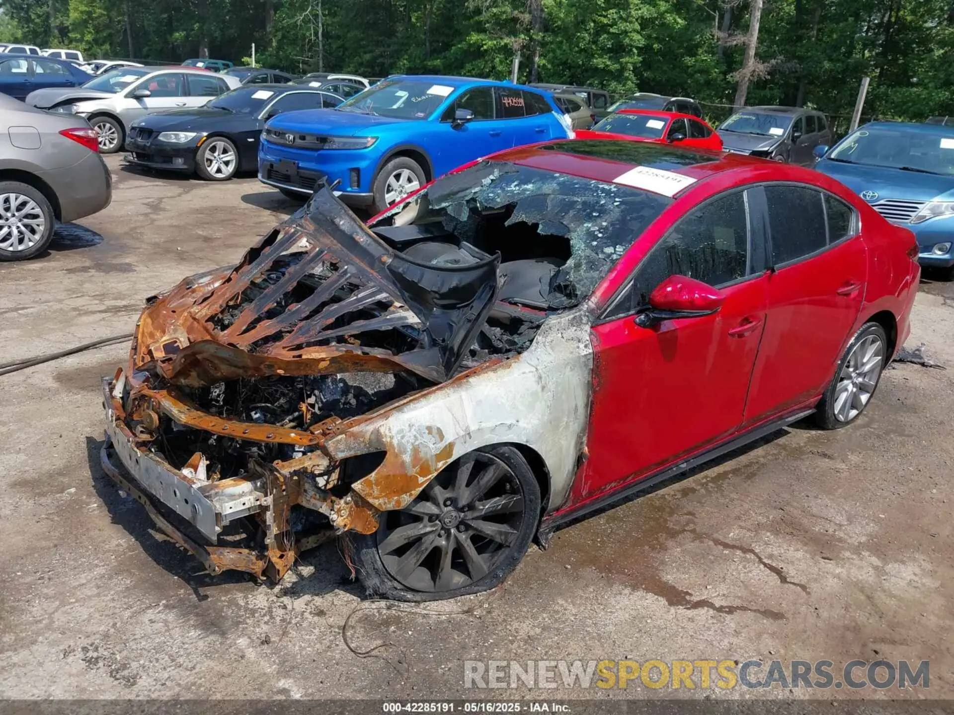 2 Photograph of a damaged car 3MZBPACL7MM253848 MAZDA MAZDA3 2021