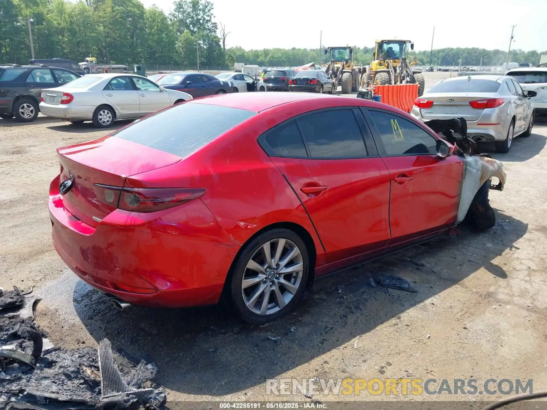 4 Photograph of a damaged car 3MZBPACL7MM253848 MAZDA MAZDA3 2021