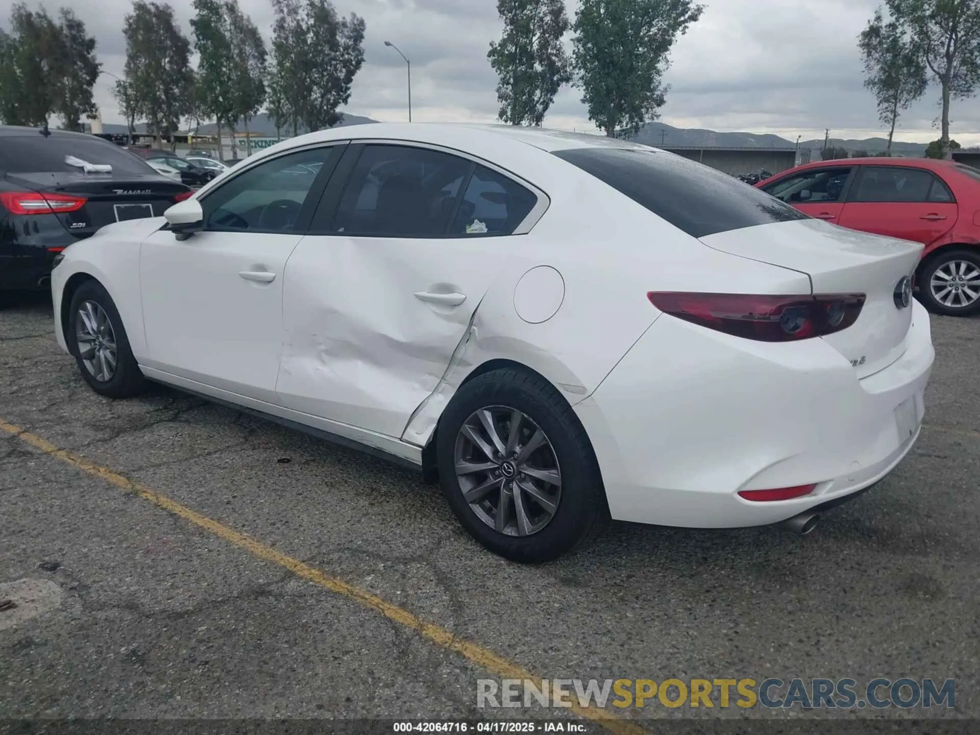 3 Photograph of a damaged car JM1BPAAL1M1327395 MAZDA MAZDA3 2021
