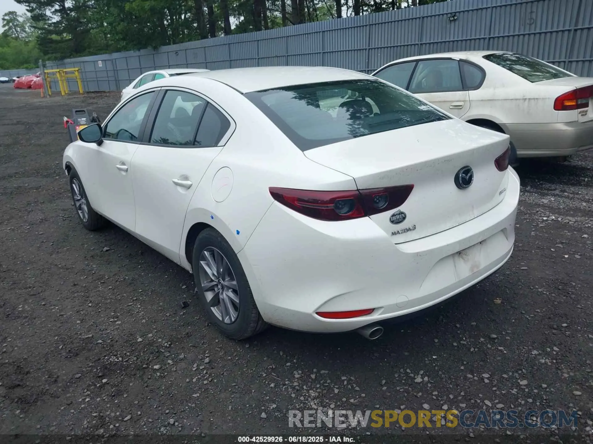 3 Photograph of a damaged car JM1BPAAL3M1313269 MAZDA MAZDA3 2021