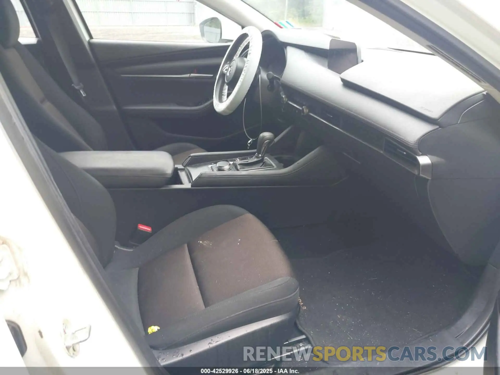 5 Photograph of a damaged car JM1BPAAL3M1313269 MAZDA MAZDA3 2021