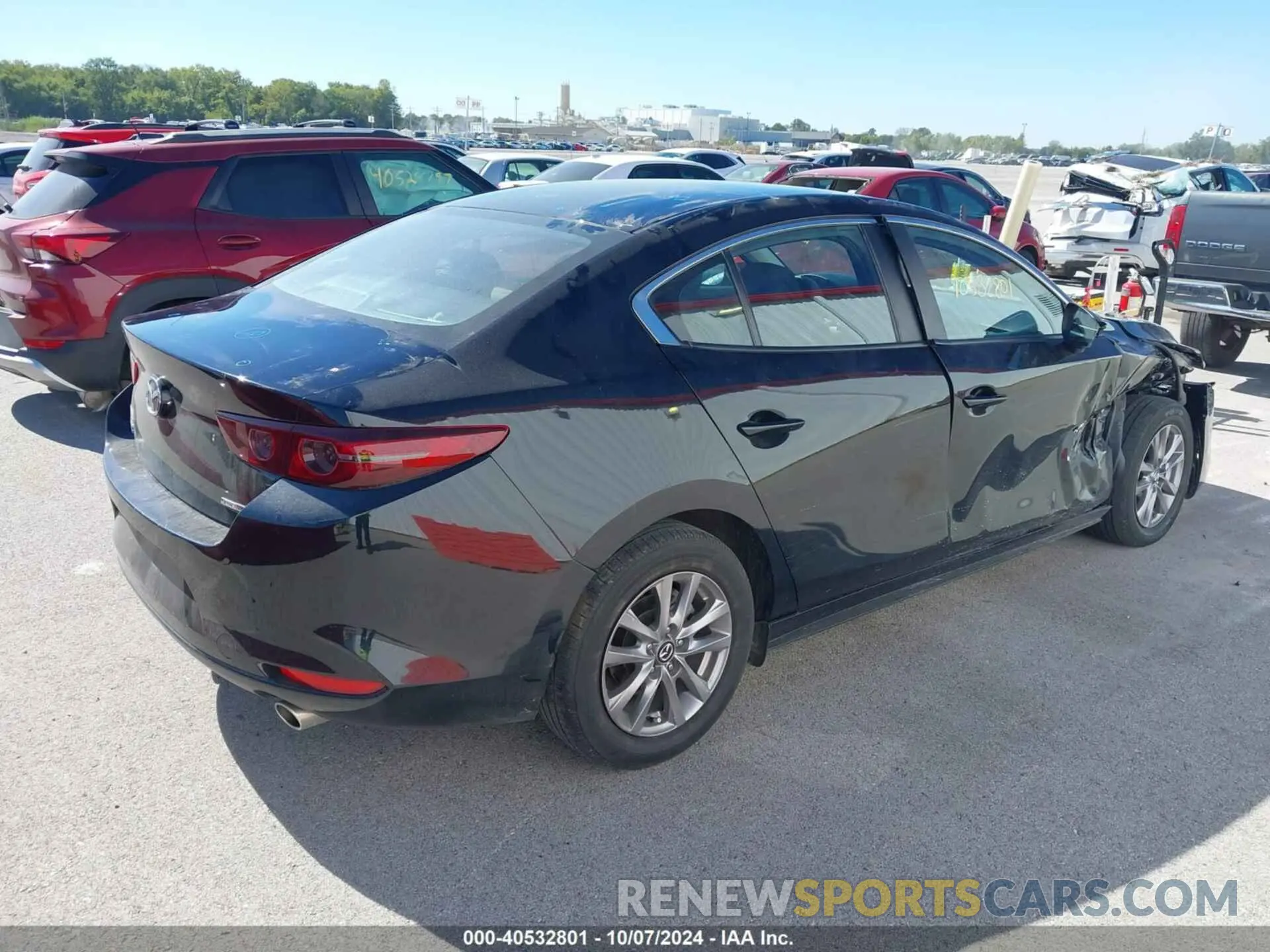 4 Photograph of a damaged car JM1BPAAL4M1333238 MAZDA MAZDA3 2021