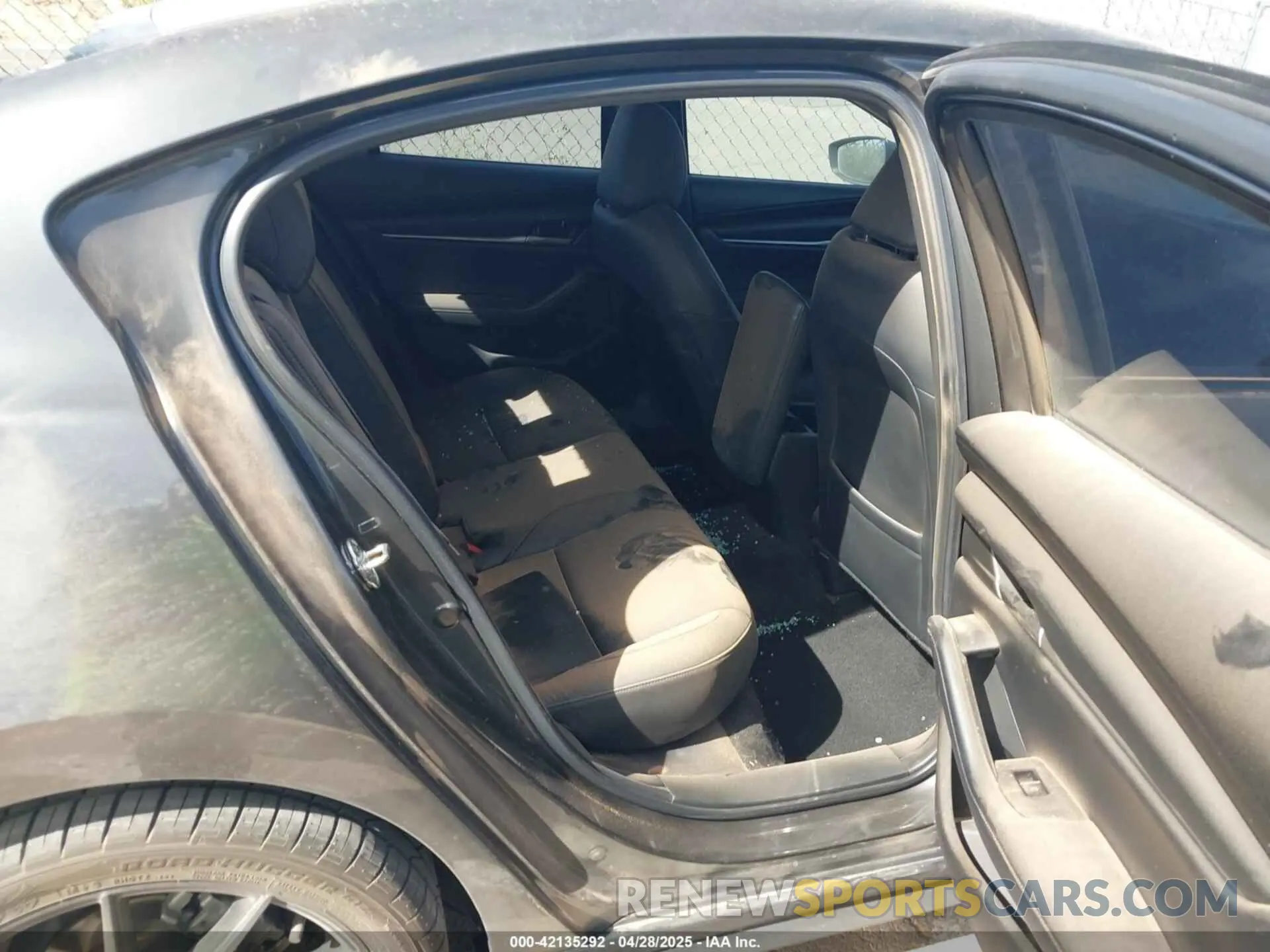 8 Фотография поврежденного автомобиля JM1BPABL7M1334057 MAZDA MAZDA3 2021
