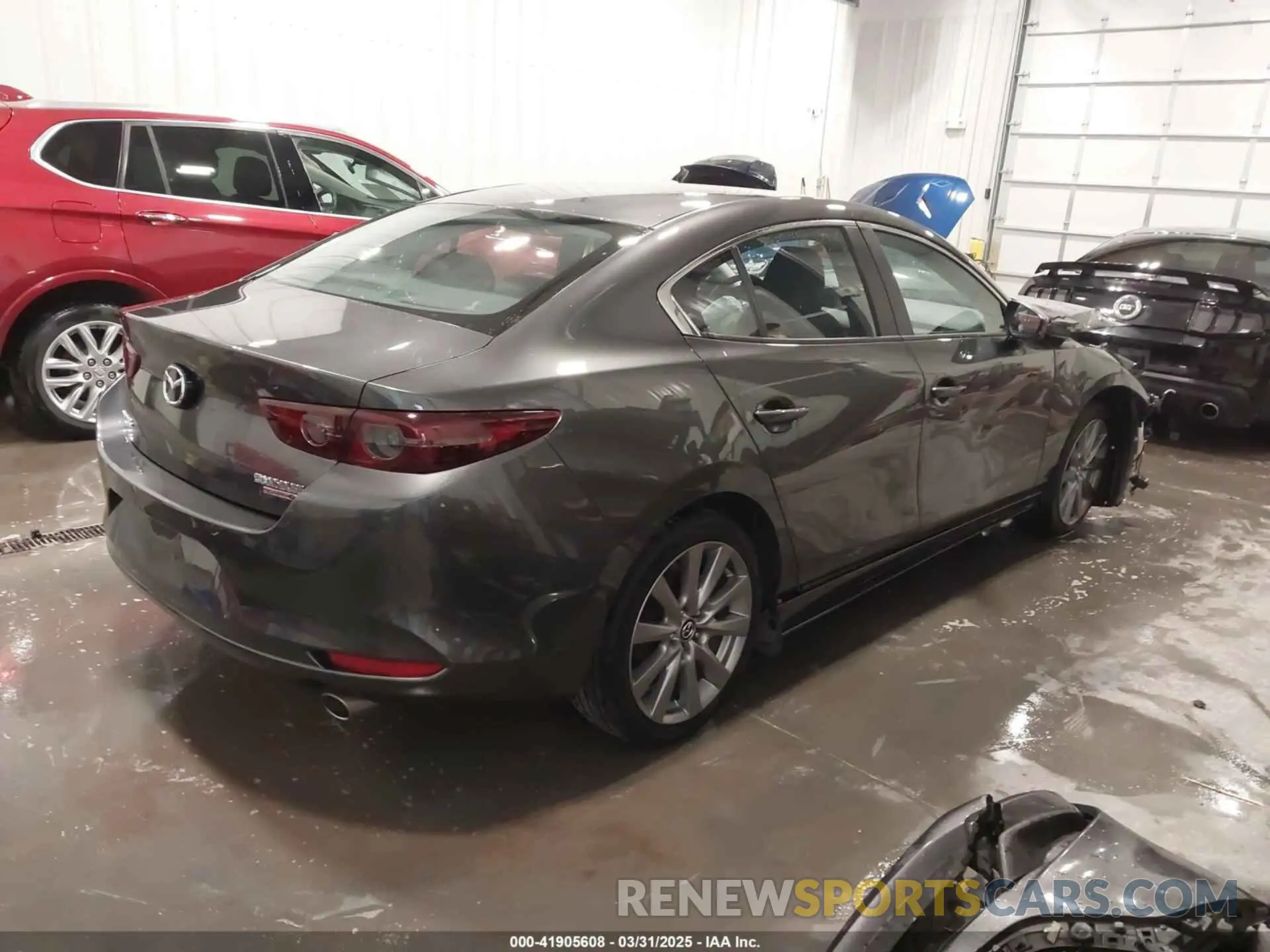 4 Photograph of a damaged car JM1BPABL9M1336182 MAZDA MAZDA3 2021
