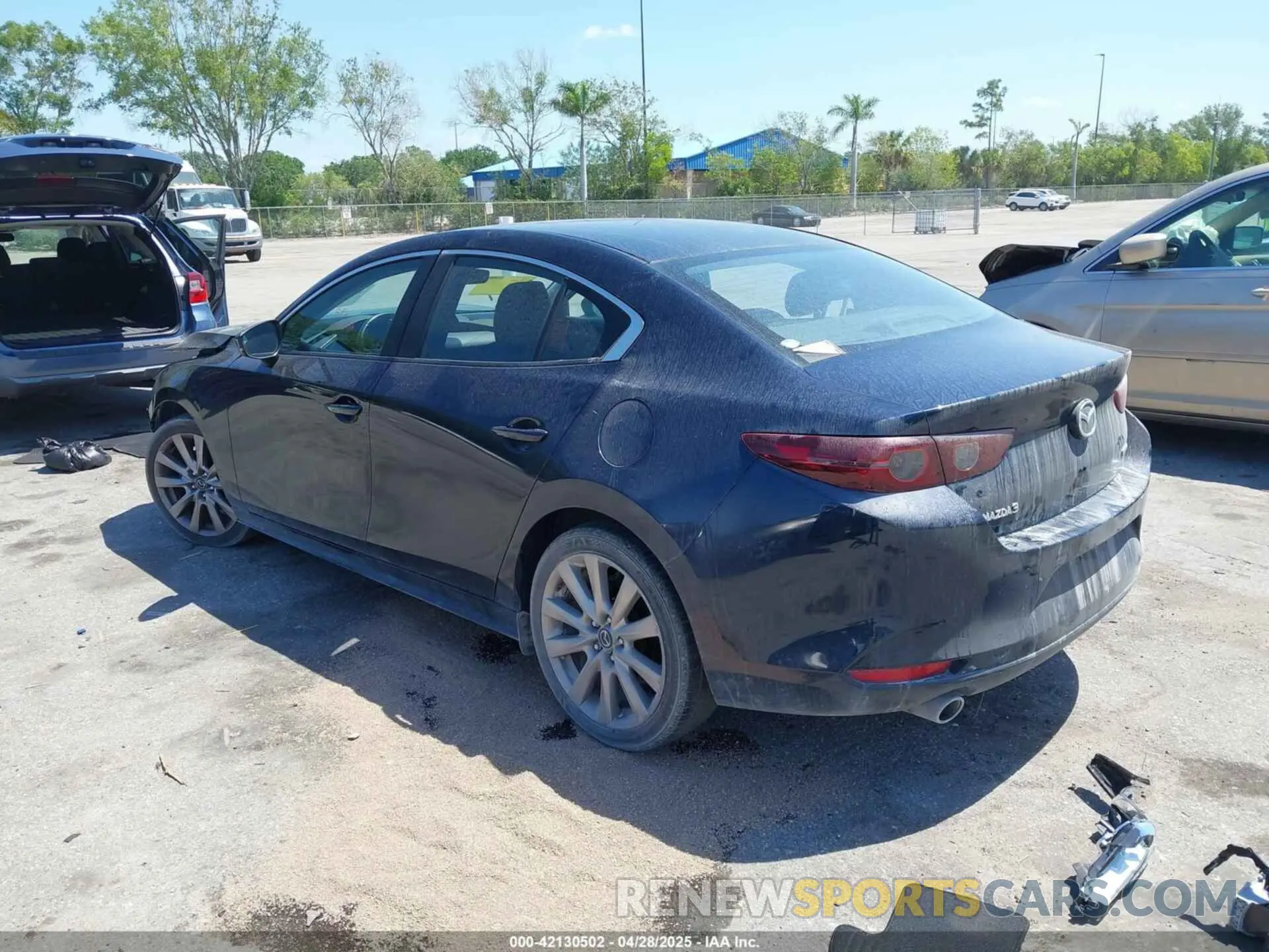 3 Photograph of a damaged car JM1BPABLXM1326518 MAZDA MAZDA3 2021