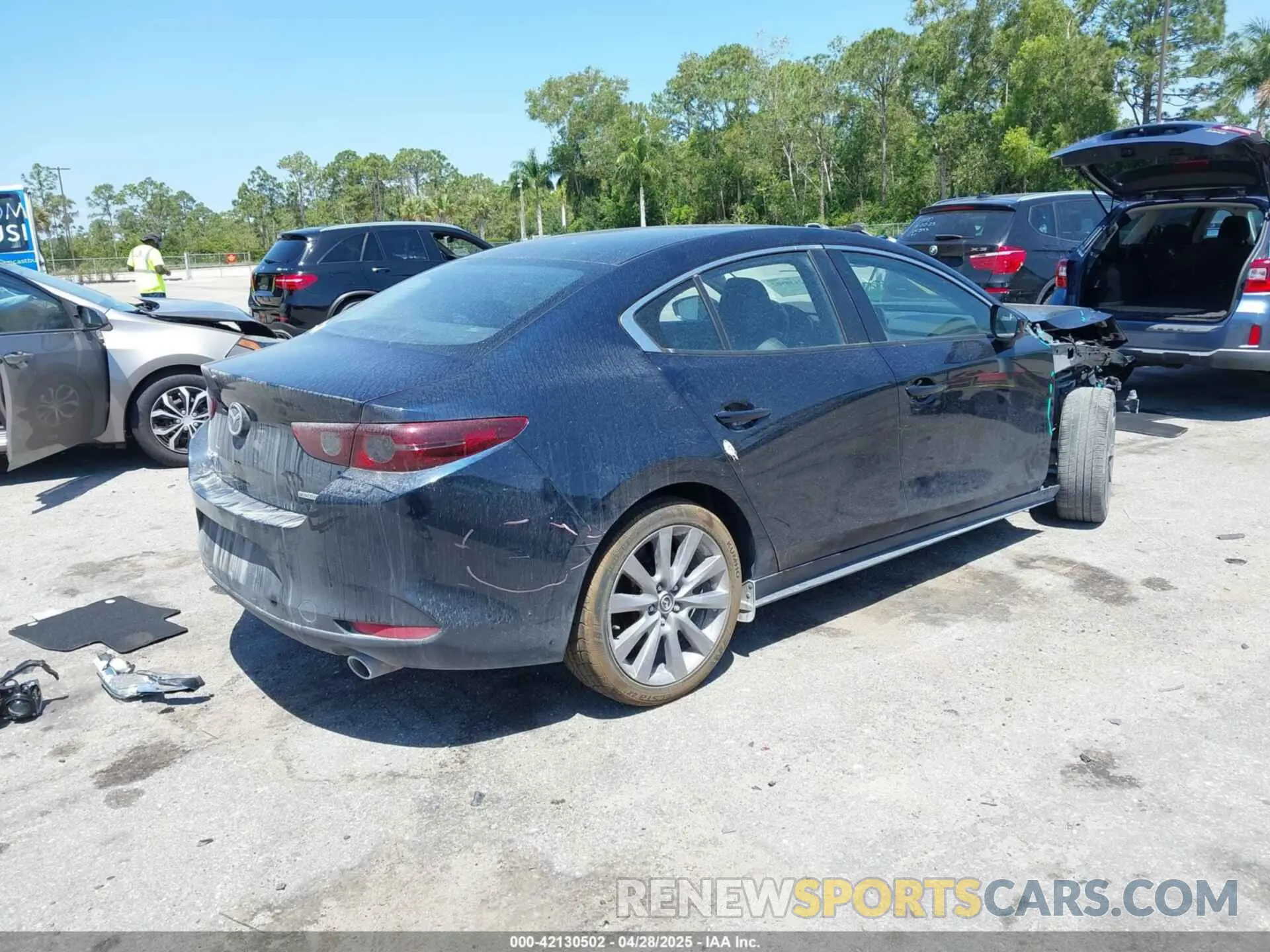4 Photograph of a damaged car JM1BPABLXM1326518 MAZDA MAZDA3 2021