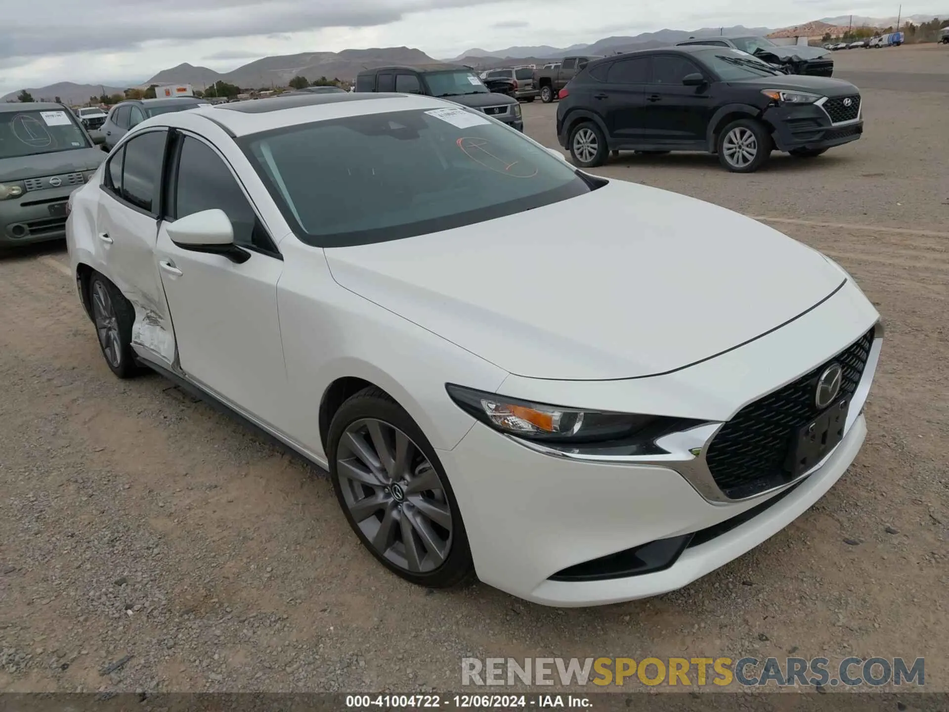 1 Фотография поврежденного автомобиля JM1BPACL1M1318242 MAZDA MAZDA3 2021
