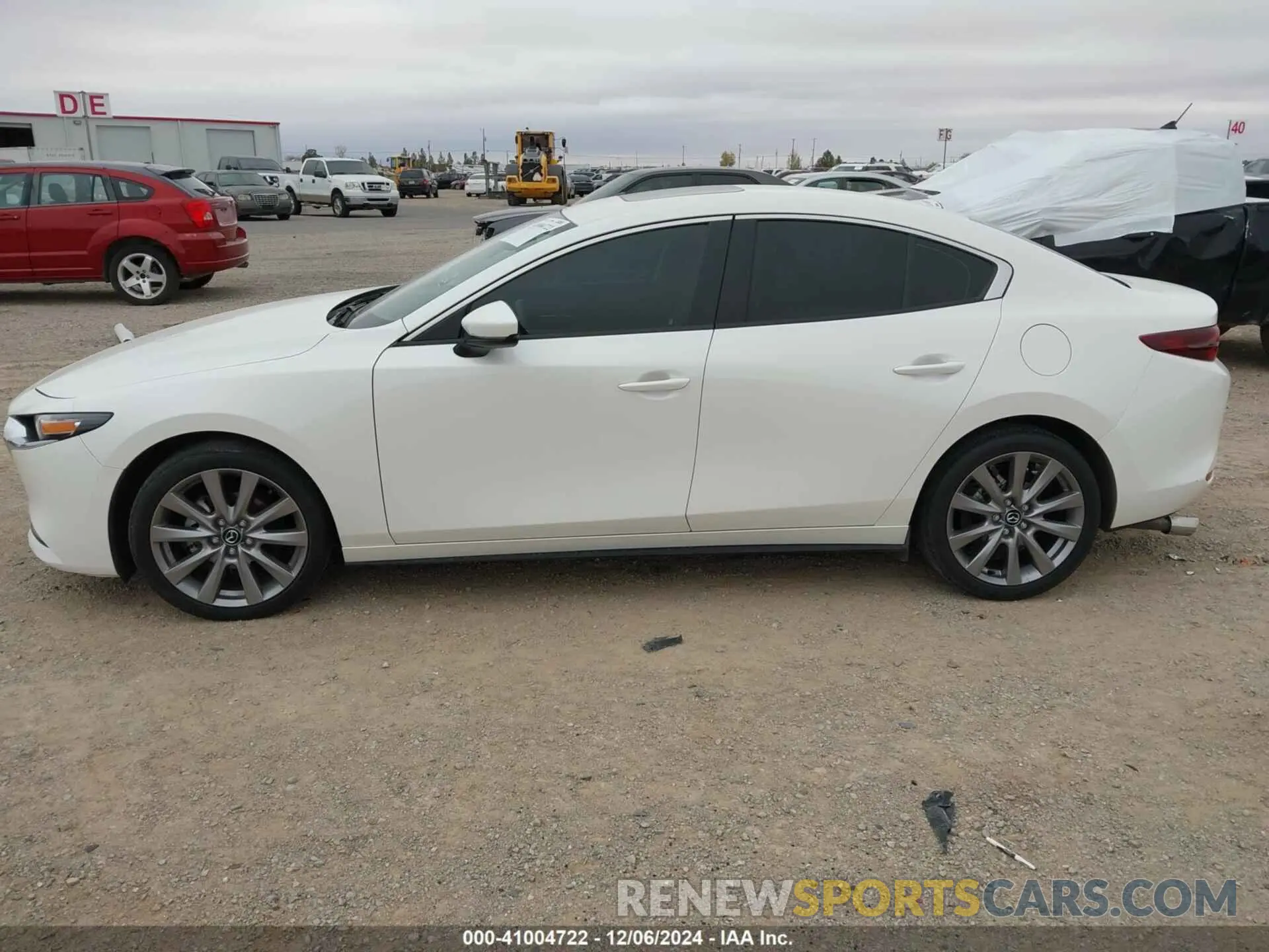 14 Фотография поврежденного автомобиля JM1BPACL1M1318242 MAZDA MAZDA3 2021