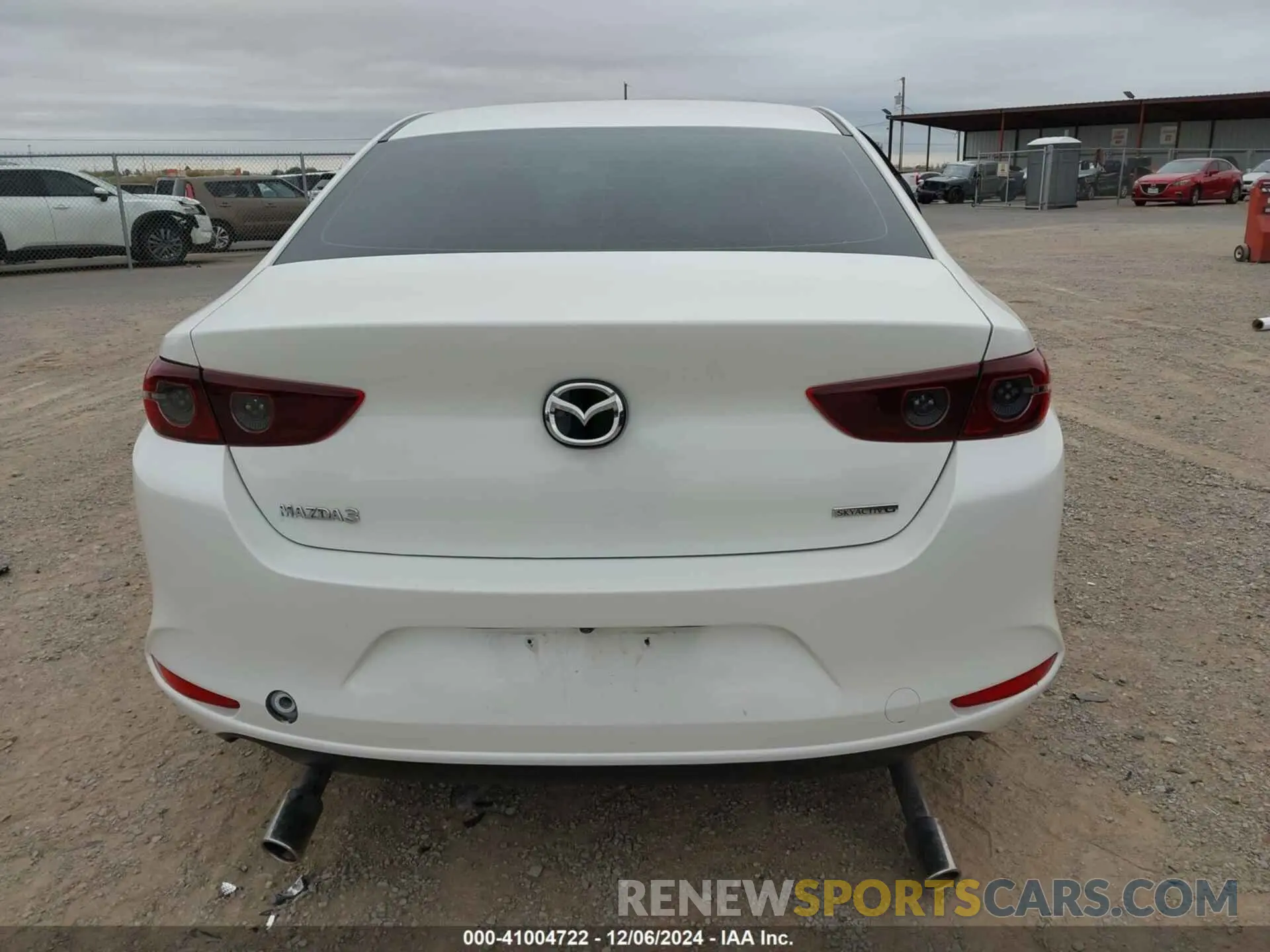 16 Фотография поврежденного автомобиля JM1BPACL1M1318242 MAZDA MAZDA3 2021