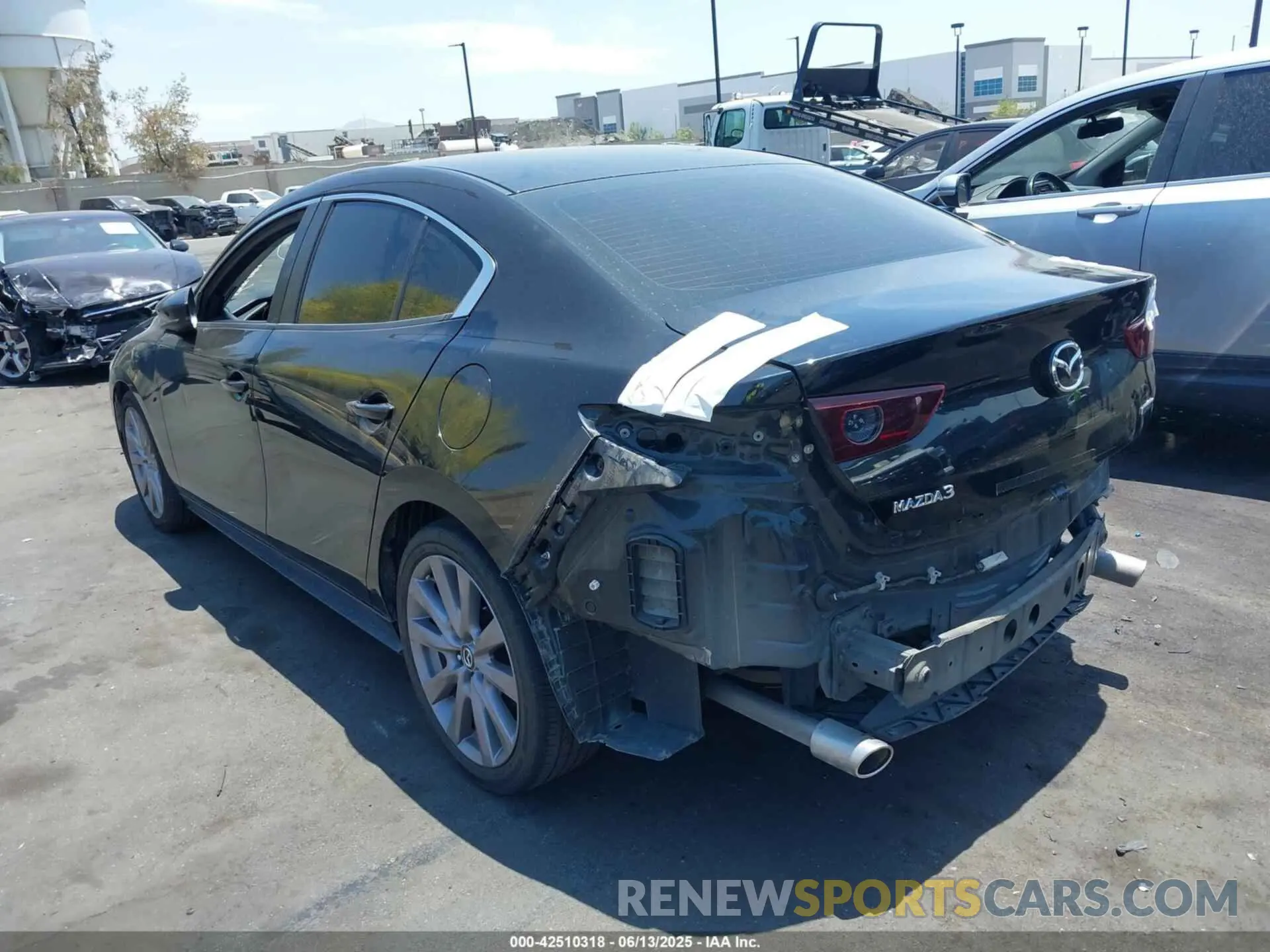 3 Photograph of a damaged car JM1BPACL2M1327726 MAZDA MAZDA3 2021