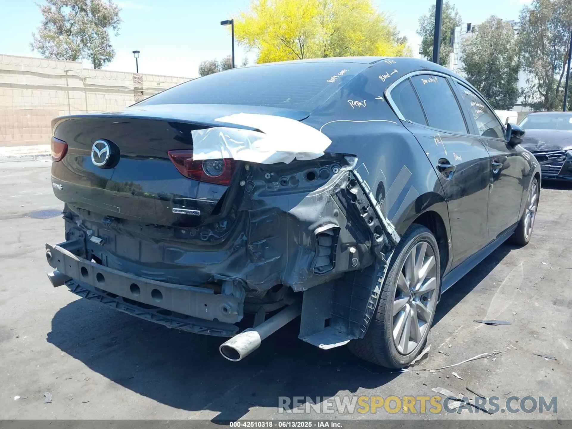 6 Photograph of a damaged car JM1BPACL2M1327726 MAZDA MAZDA3 2021