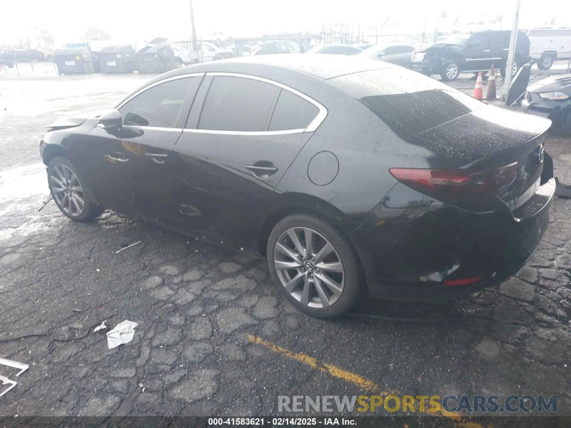 3 Photograph of a damaged car JM1BPACLXM1305621 MAZDA MAZDA3 2021