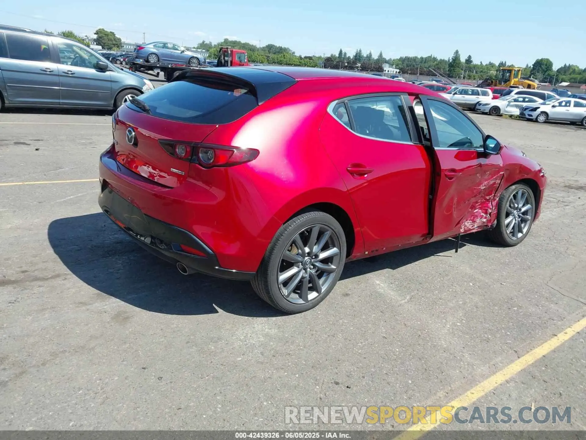 4 Photograph of a damaged car JM1BPAKL4M1336168 MAZDA MAZDA3 2021