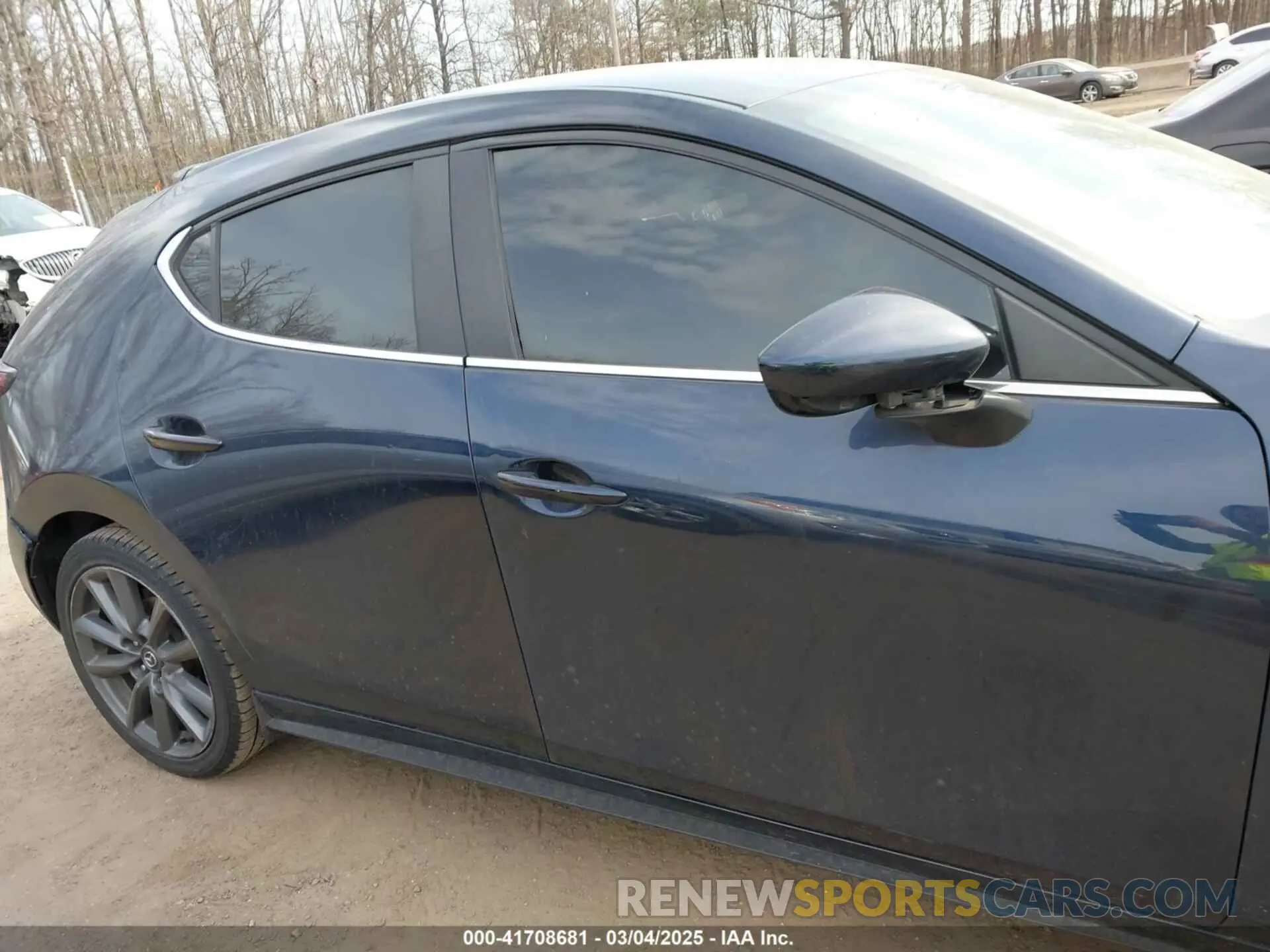 13 Фотография поврежденного автомобиля JM1BPAKL6M1336916 MAZDA MAZDA3 2021