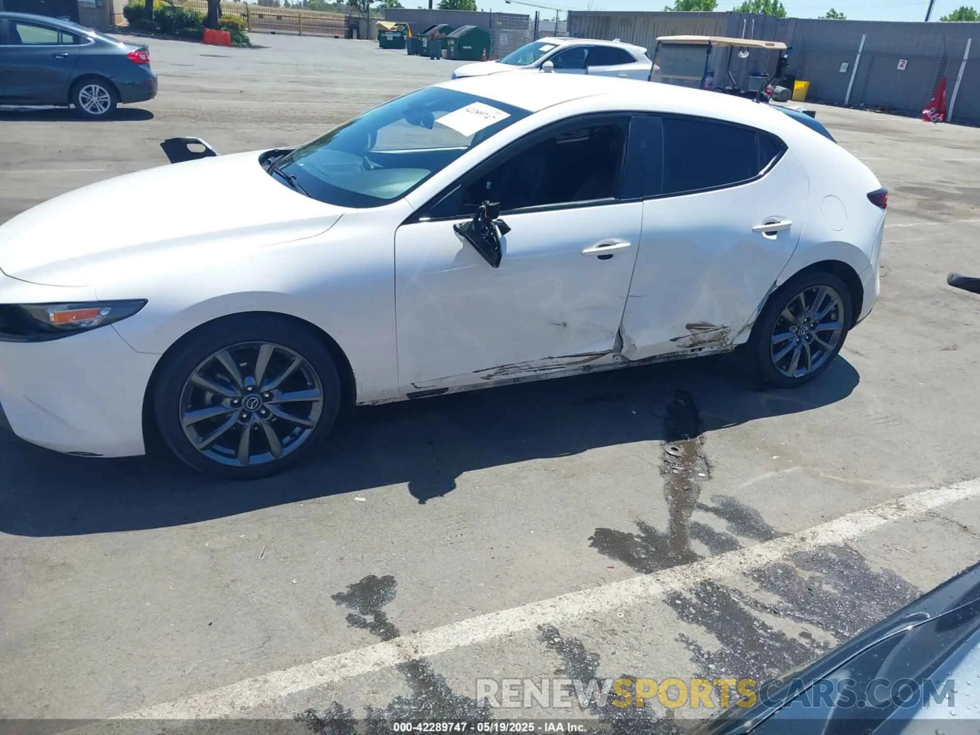 6 Photograph of a damaged car JM1BPAKLXM1321304 MAZDA MAZDA3 2021