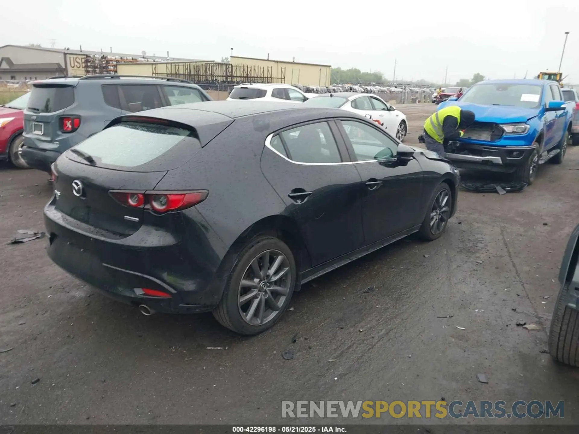 4 Photograph of a damaged car JM1BPAKLXM1336756 MAZDA MAZDA3 2021