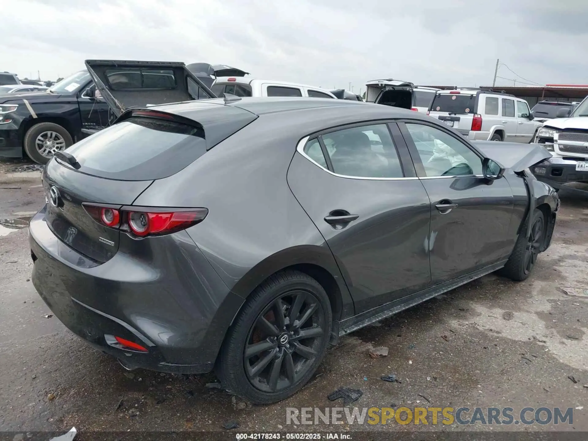 4 Фотография поврежденного автомобиля JM1BPAML1M1318708 MAZDA MAZDA3 2021