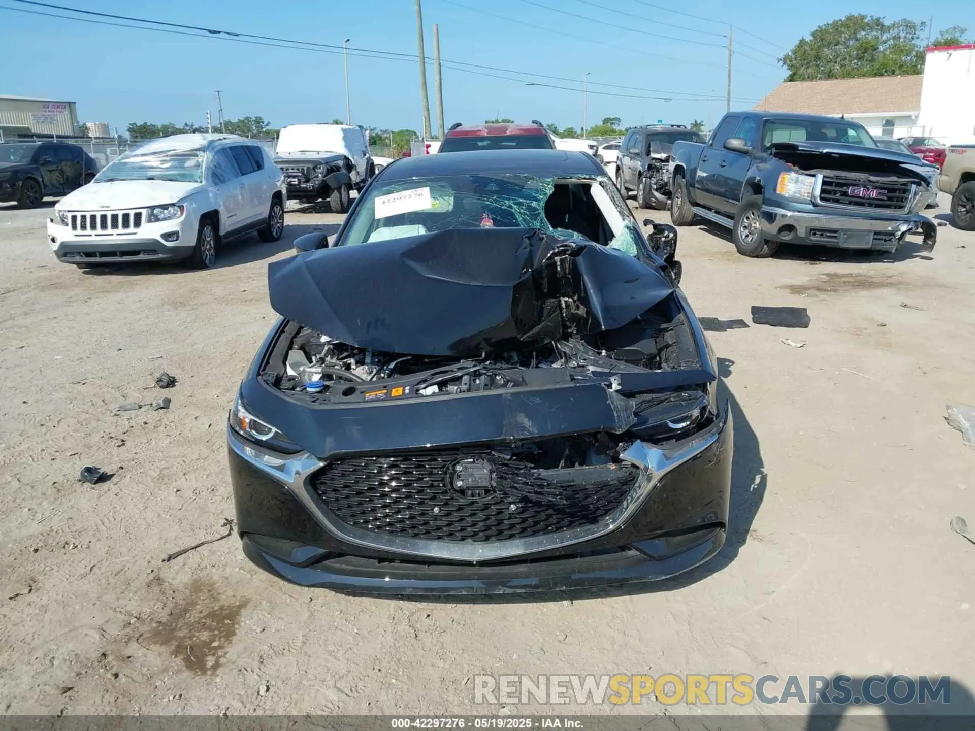 11 Photograph of a damaged car 3MZBPACL2NM310183 MAZDA MAZDA3 2022