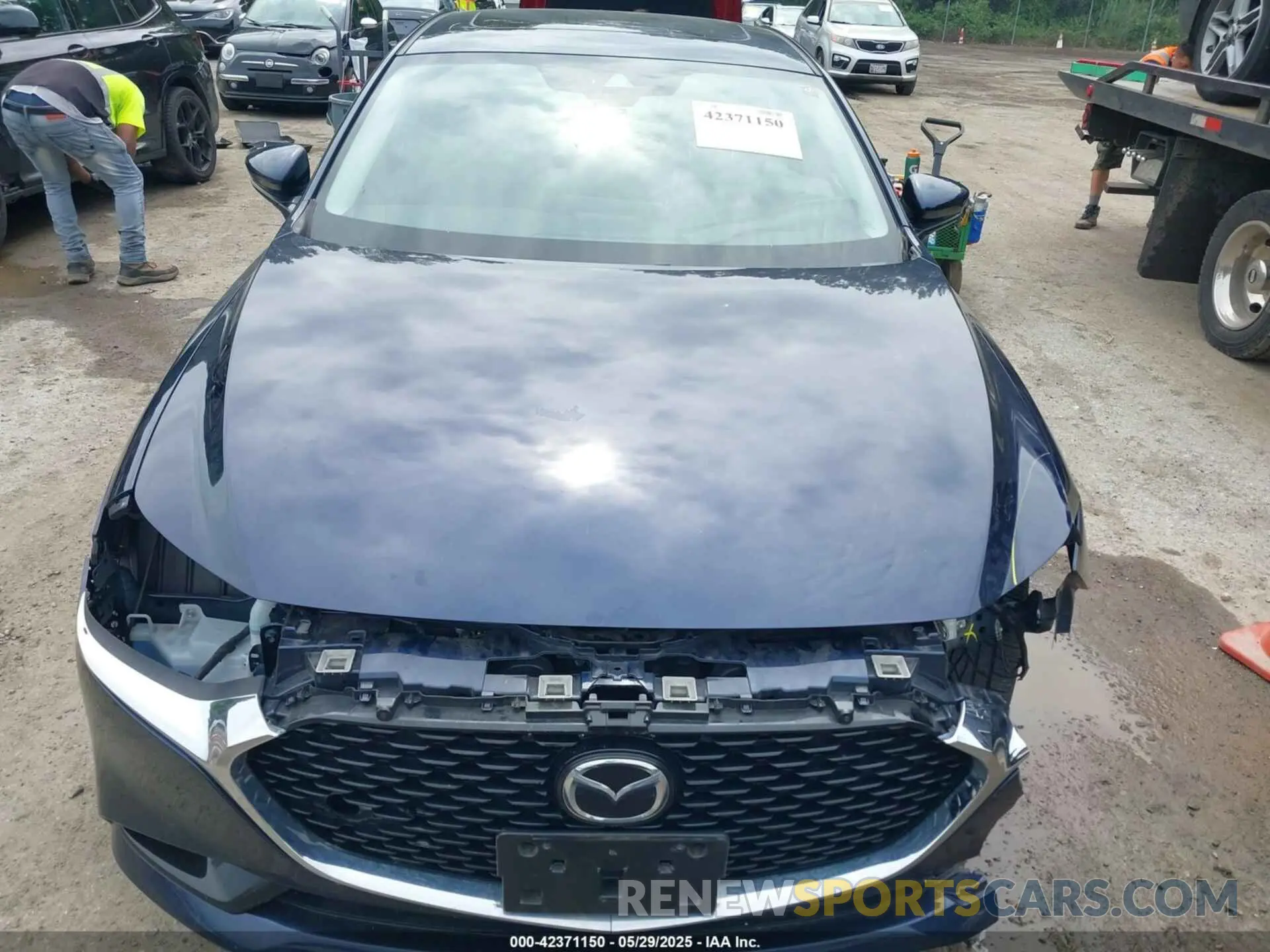 12 Photograph of a damaged car 3MZBPADLXNM301066 MAZDA MAZDA3 2022