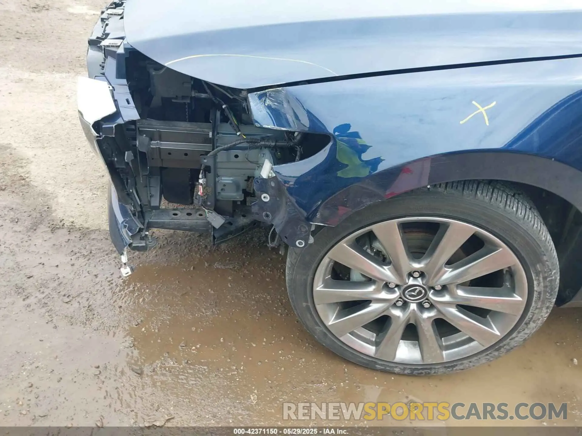 18 Photograph of a damaged car 3MZBPADLXNM301066 MAZDA MAZDA3 2022