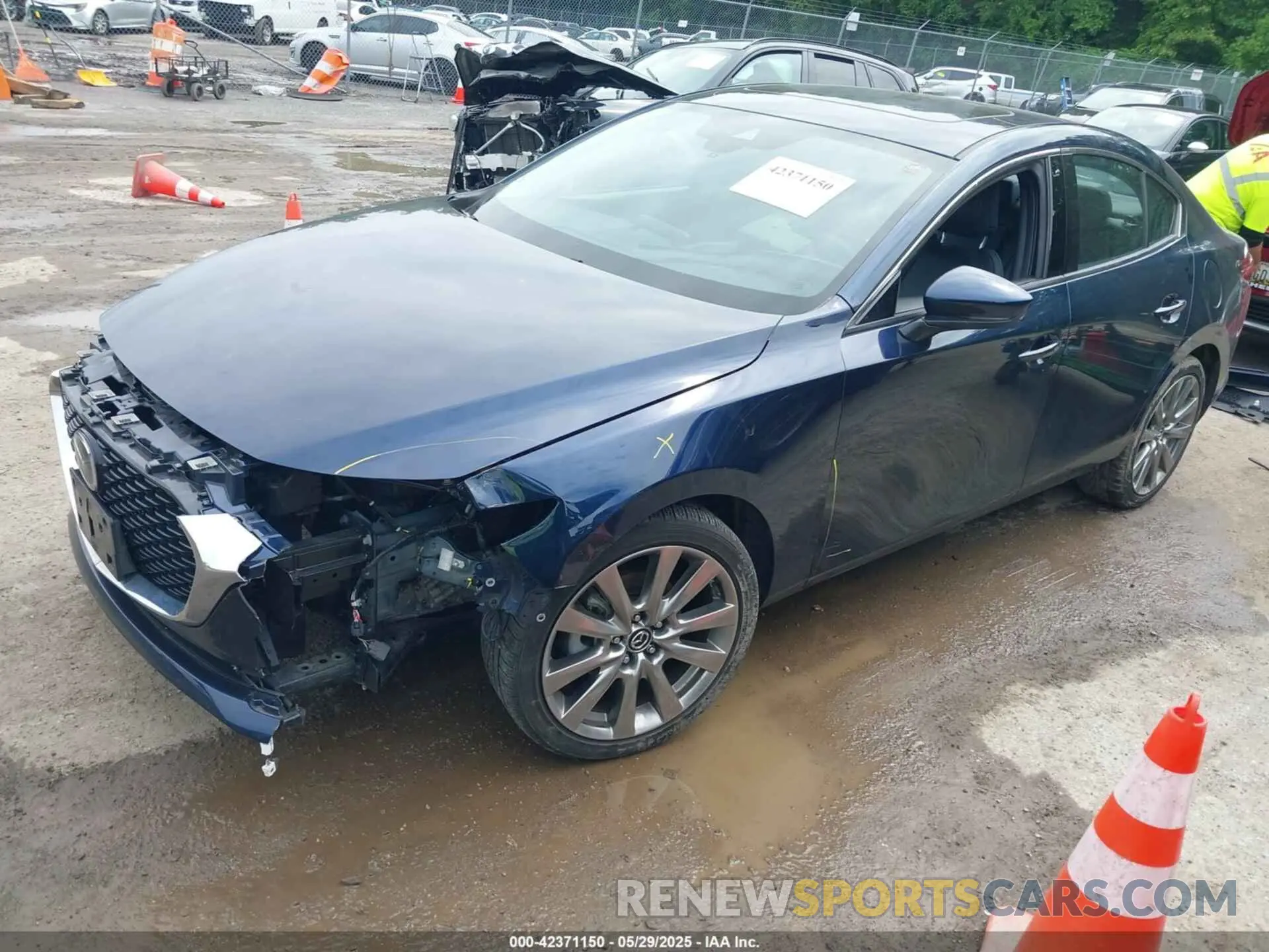 2 Photograph of a damaged car 3MZBPADLXNM301066 MAZDA MAZDA3 2022