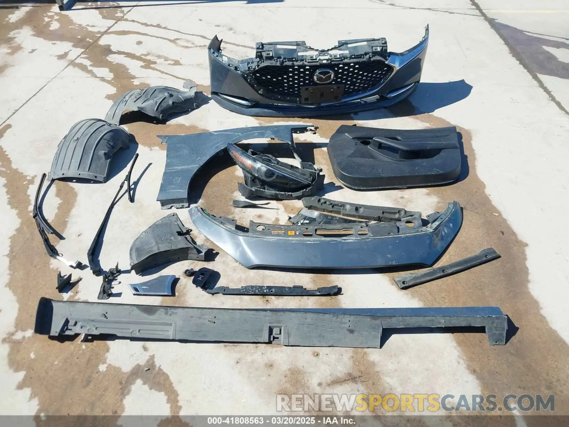 12 Фотография поврежденного автомобиля 3MZBPBAY8NM308426 MAZDA MAZDA3 2022